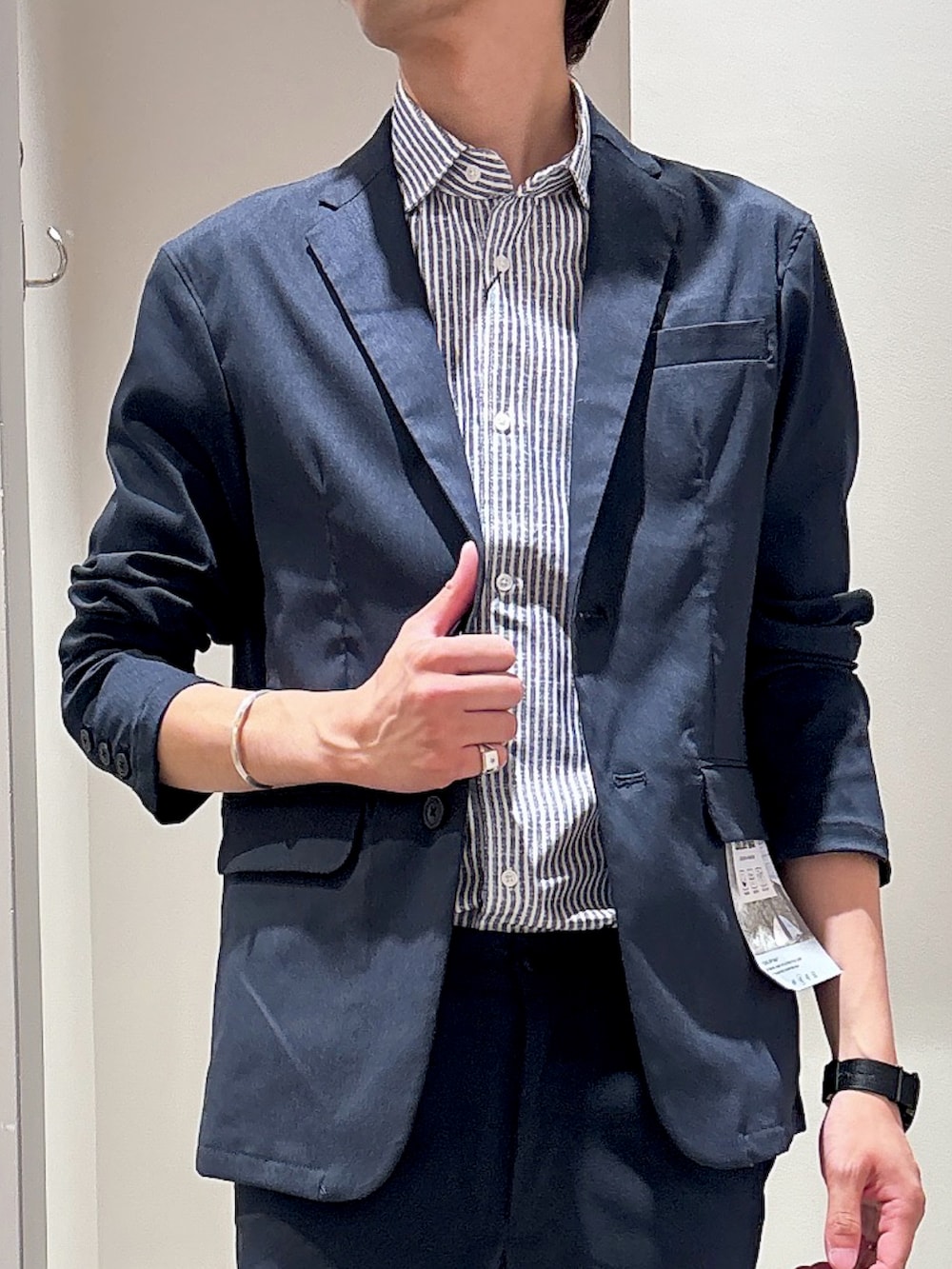 「ABAHOUSE GRAYの【上下2点セット/セットアップ対応】COOL DRY MAX セットアップ/スーツ / サマージャケット（セットアップ、ブルー系）」を使った、★たか★さん（メンズ・178cm）の夏コーディネートの4枚目の写真