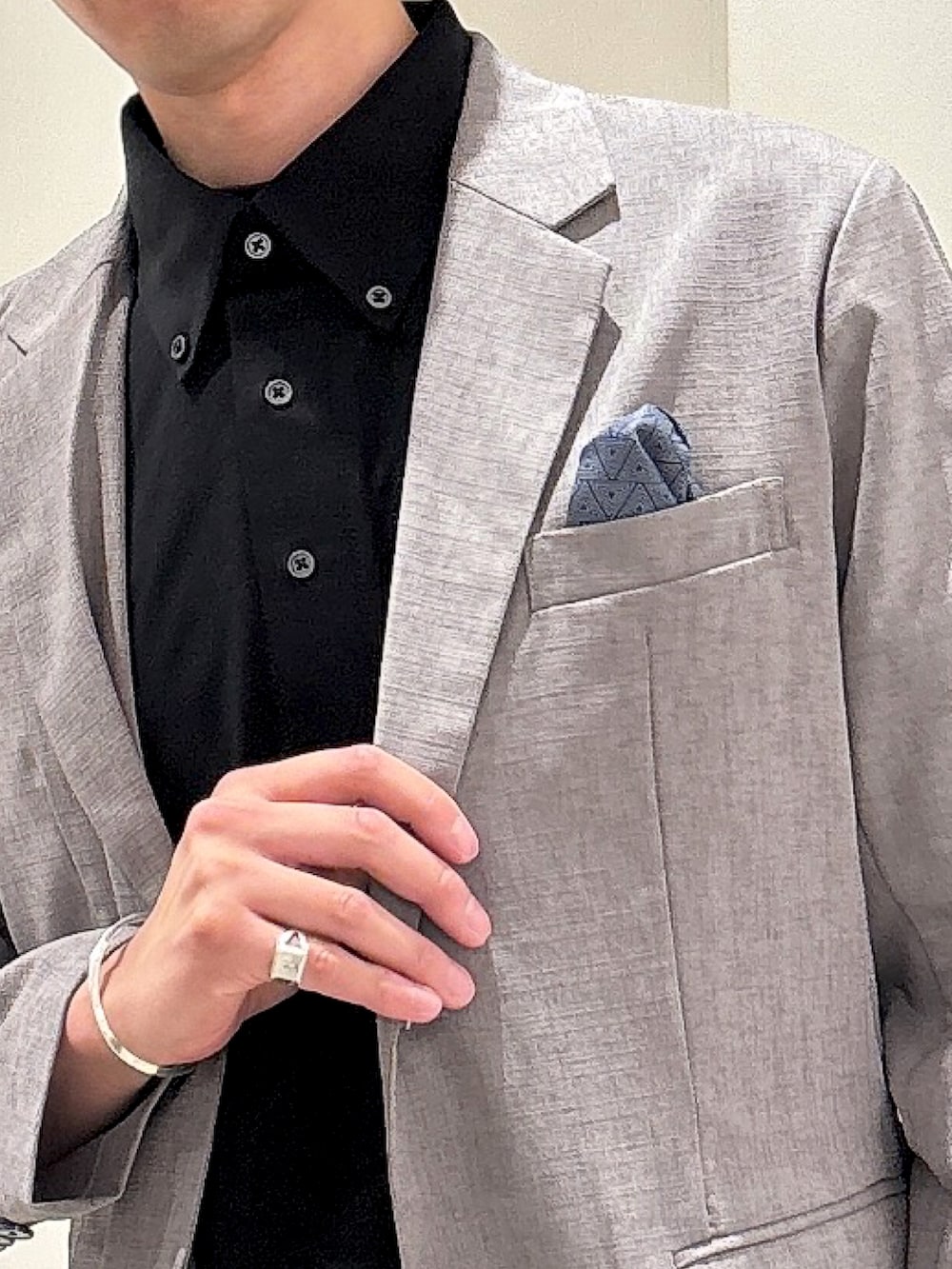 ★たか★さんの「シルケット天竺 ボタンダウン ポロシャツ（ABAHOUSE GRAY）」を使ったコーディネートの2枚目の写真