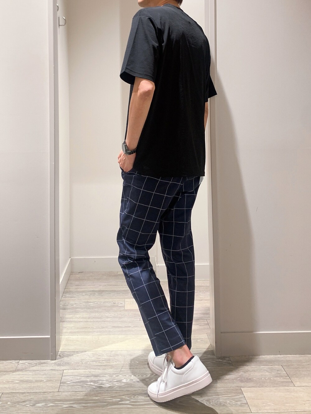 「きれいめカジュアル、プチプラ、さらっと晴れやかスナップ、Tシャツ、セットアップ、お洒落さんとつながりたい、セットアップスタイル、セットアップ対応、スニーカー、おしゃれさんと繋がりたい、オトナカジュアル、スラックス、デート、モード、チェック」|「ABAHOUSE GRAYのエアファンクション ポケットTシャツ(Tシャツ/カットソー、ブラック系)」を使った、★たか★さん(メンズ・178cm)の夏コーディネートの3枚目の写真