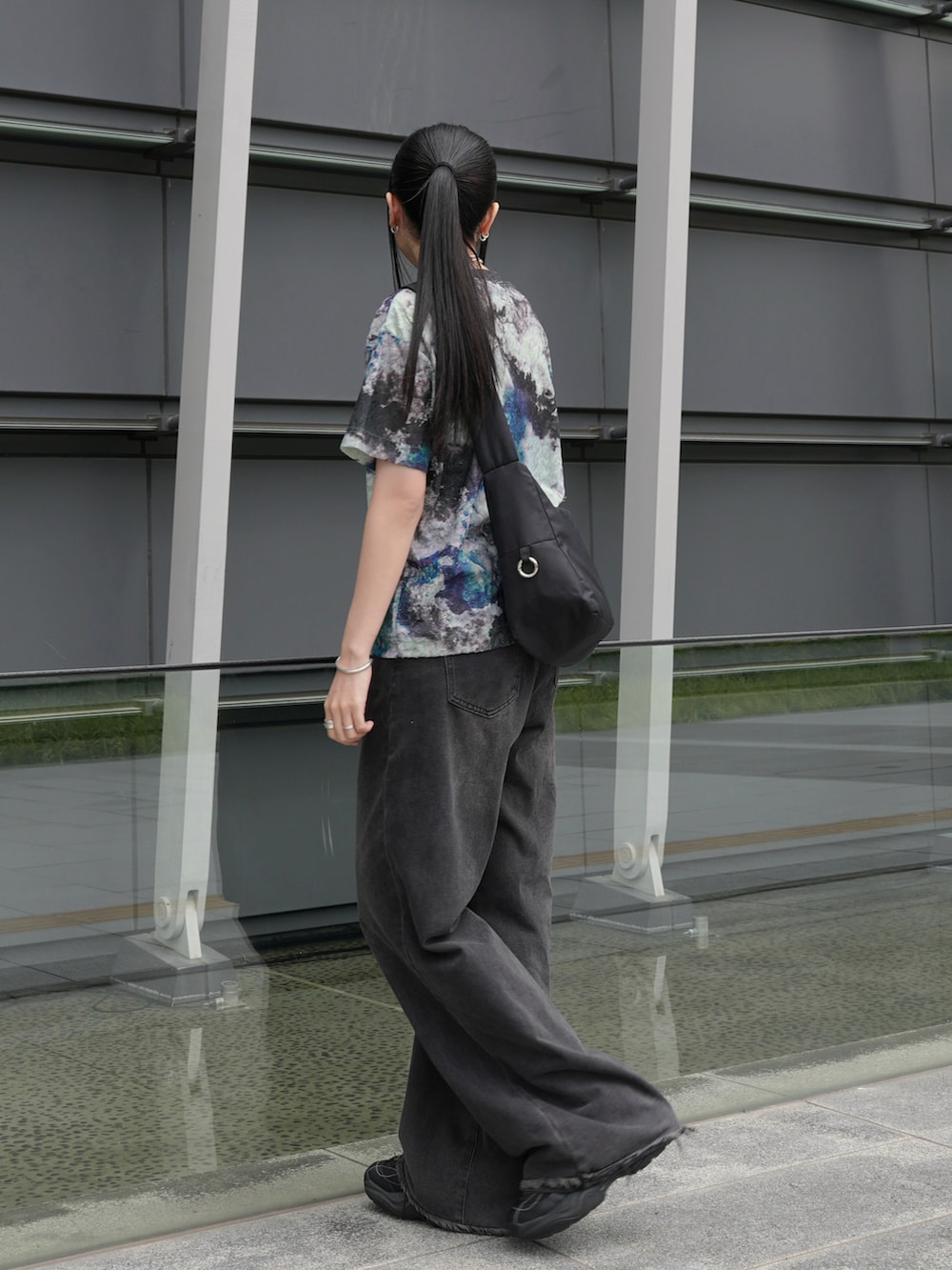 「CASPER JOHNのSheer jacquard T-shirts/シアージャガードTシャツ（Tシャツ/カットソー、グリーン系）」を使った、sayacasperjohnさん（レディース・160cm）の夏コーディネートの2枚目の写真
