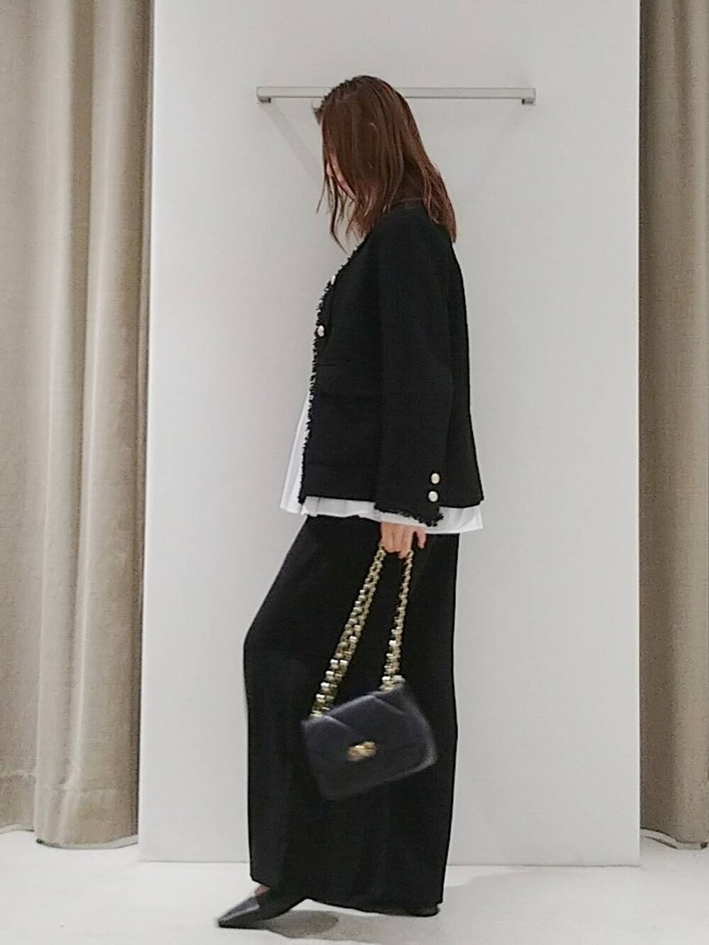 「体型カバー、きれいめ、休日コーデ、ショルダーバッグ、入学式・卒業式、ブラウス、ジャケット、ワイドパンツ、フラットシューズ、ママコーデ、女子会、ベーシック/シンプル、BARNYARDSTORM、着痩せ・細見え、春コーデ」|「MazellのMazell / トウステッチスクエアフラット【新色追加】(パンプス、ブラック系)」を使った、yoshikuttya0213さん(レディース・164cm)の冬コーディネートの2枚目の写真