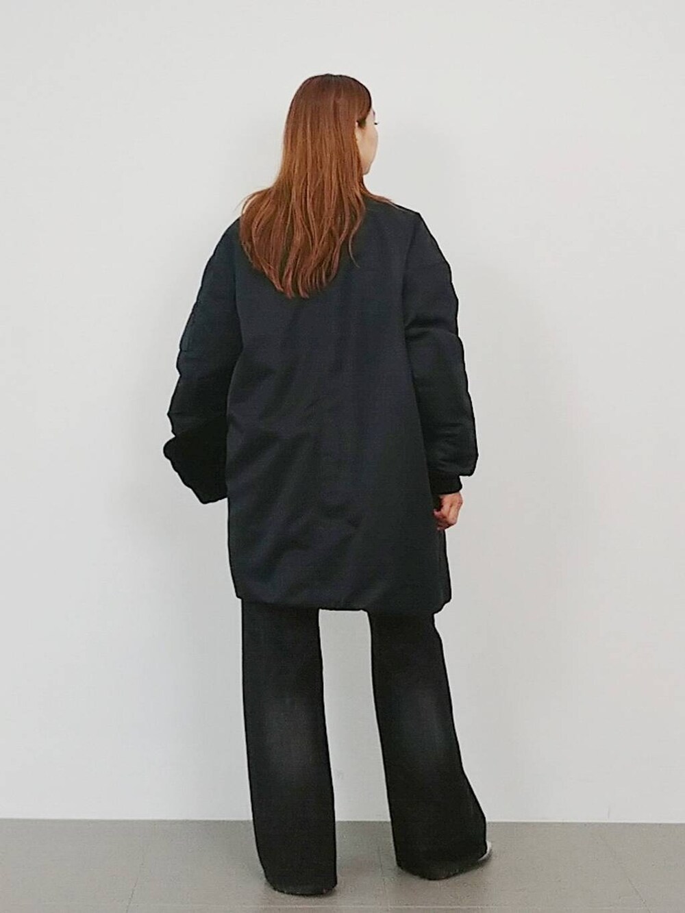 「デニムパンツ、体型カバー、着痩せ・細見え、ベーシック/シンプル、休日コーデ、ママコーデ、きれいめカジュアル、冬コーデ、アウター、コート、ニット、パンプス、ネックレス、ベルト、バッグ」|「BARNYARDSTORMのスライドバックルレザーベルト(ベルト、その他)」を使った、yoshikuttya0213さん(レディース・164cm)の秋コーディネートの6枚目の写真