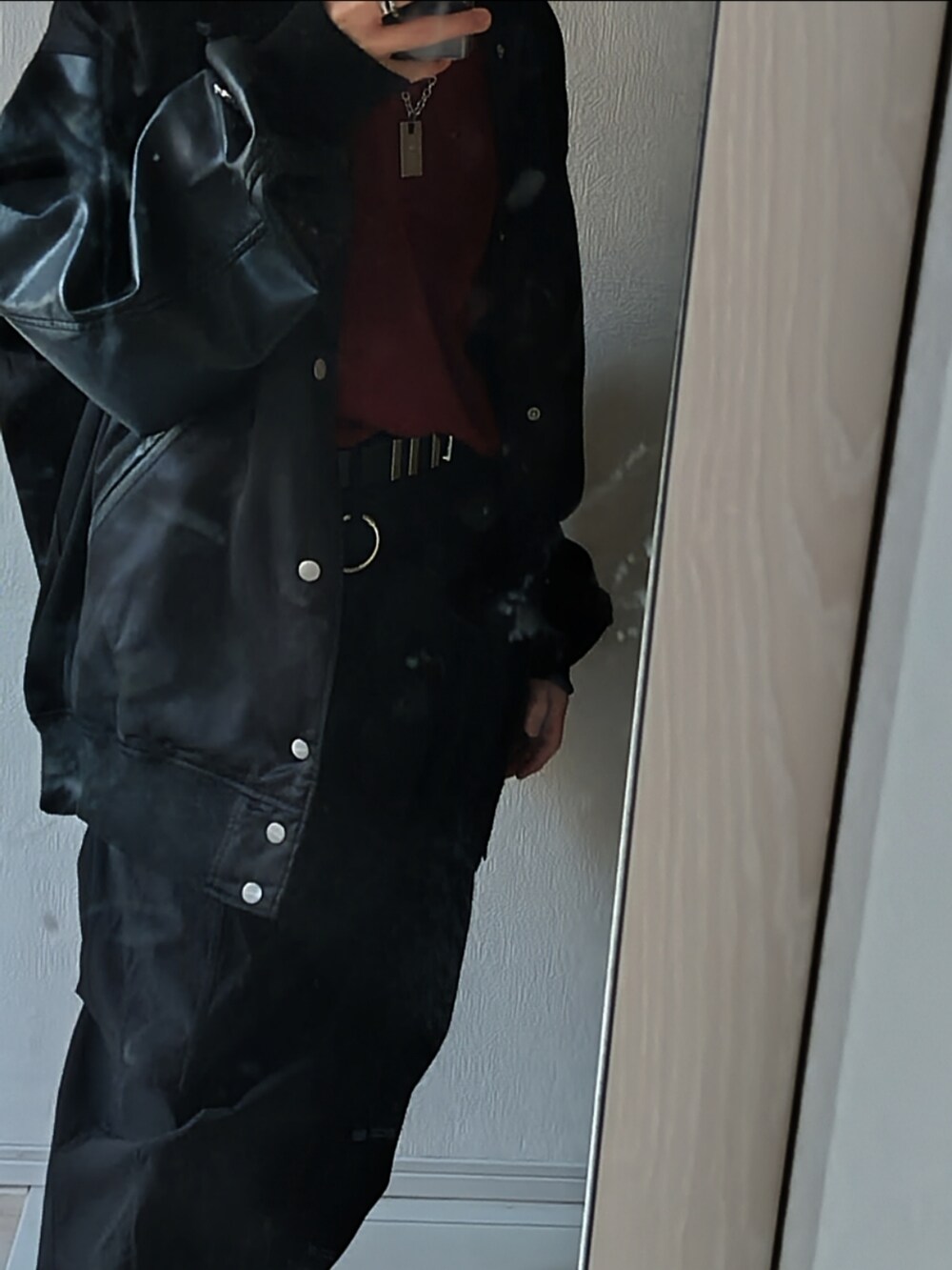 「春コーデ、ADRER、ADRERコーデ、ADRERしか勝たん、adrer、adrerコーデ」｜「ADRERのextra quality wide sleeve long-T/エクストラクオリティワイドスリーブロンT（Tシャツ/カットソー、レッド系）」を使った、oito_0224さん（メンズ・164cm）の春コーディネートの3枚目の写真