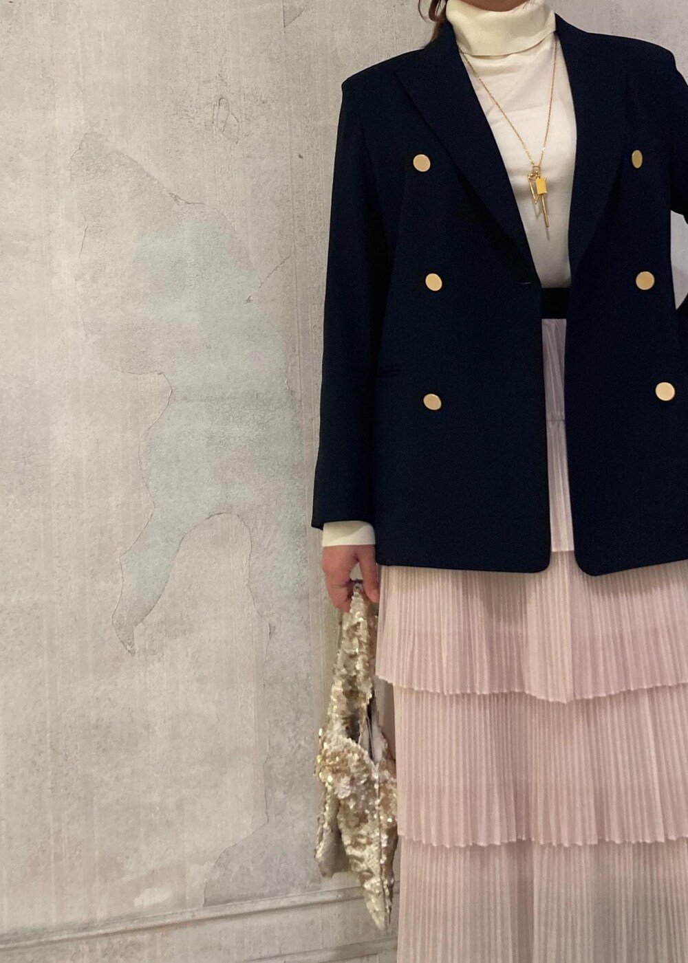 「モア、モアサロンエロペ、モア横浜高島屋、モア別注、moi別注、ジャケット、タートル、プリーツスカート、ロングブーツ、バッグ、秋コーデ、初冬コーデ、冬コーデ、お出かけコーデ、クリスマスコーデ」｜「ROPE'のBarbara boots(バーバラブーツ)（ブーツ、ブラック系）」を使った、sanaさん（レディース・160cm）の秋コーディネートの4枚目の写真