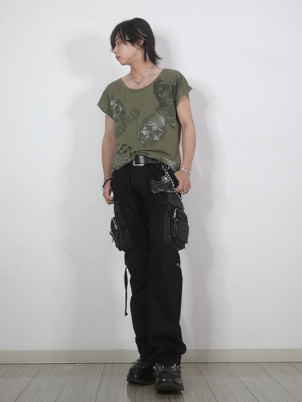 C6049 Tシャツ×パンツコーデ TAKATO｜USEDのTシャツ/カットソーを使ったコーディネート - WEAR