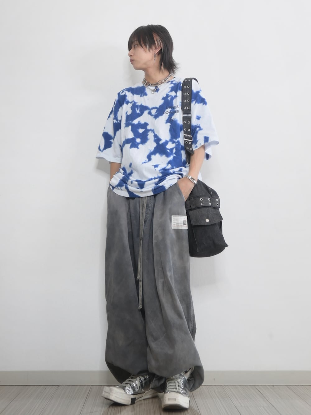 Maison MIHARA YASUHIROサテンカーゴパンツTAKATO着用似 Maison MIHARA YASUHIROサテンカーゴパンツTAKATO着用似 - メルカリ