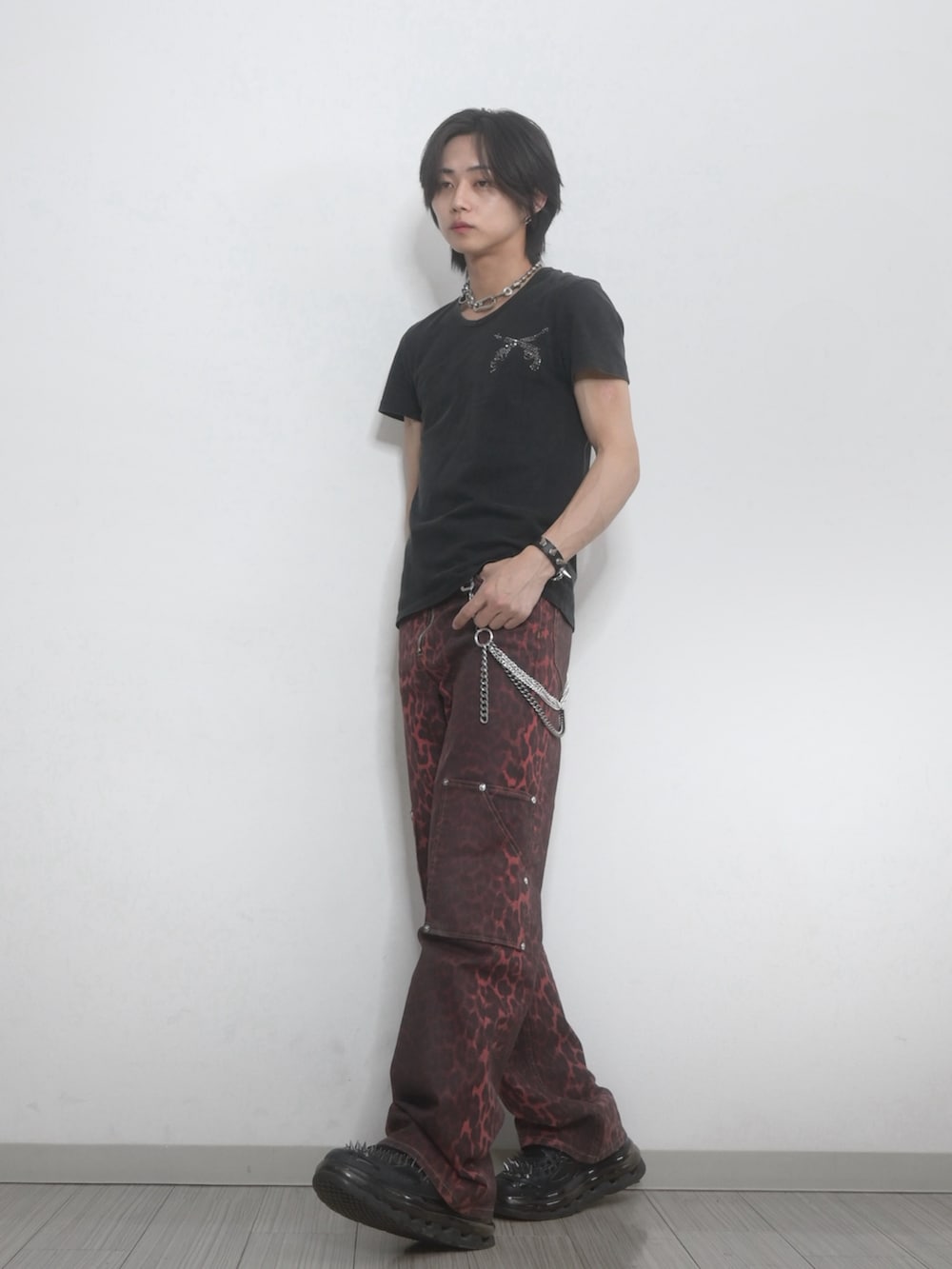 「TAKATO、GRANCY、夏コーデ、カジュアル、カジュアルコーデ、デートコーデ、y2k、半袖シャツ、Tシャツ、夏服」｜「GANNIのアイテム（パンツ、その他）」を使った、 TAKATOさん（メンズ・172cm）の夏コーディネートの3枚目の写真