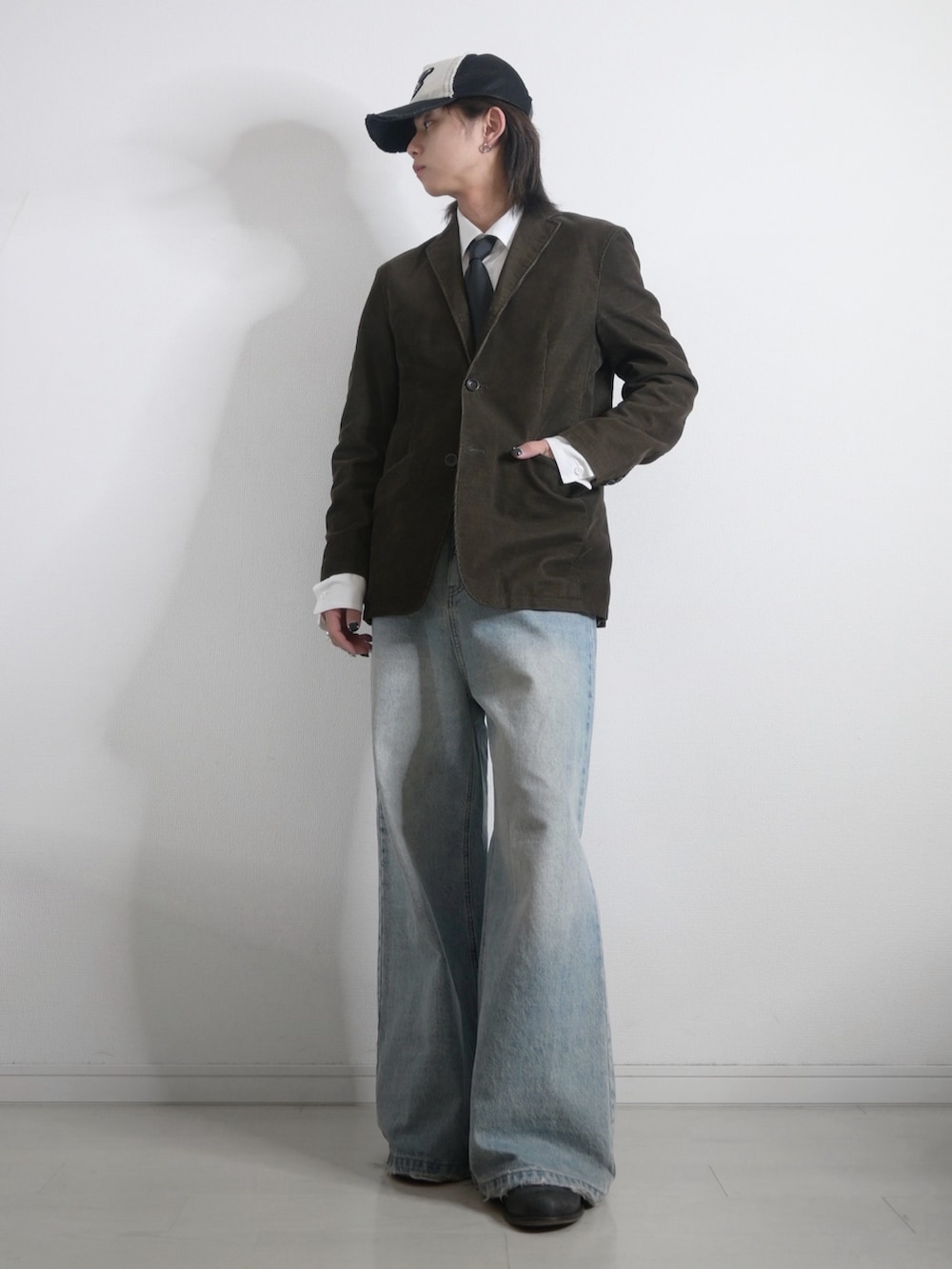 ヨシノリコタケ　キャップ　Takato着用 TAKATO｜YOSHINORI KOTAKE DESIGNのキャップを使った春コーディネート