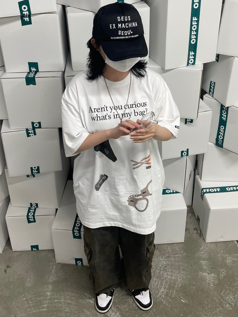 「韓国ファッション、韓国ブランド、韓国コーデ、韓国スタイル、韓国ストリート、スニーカー、スニーカーコーデ、スニーカー女子」｜「DEUS EX MACHINAのアイテム（キャップ、ブラック系）」を使った、mmluvqさん（レディース・158cm）の夏コーディネートの3枚目の写真