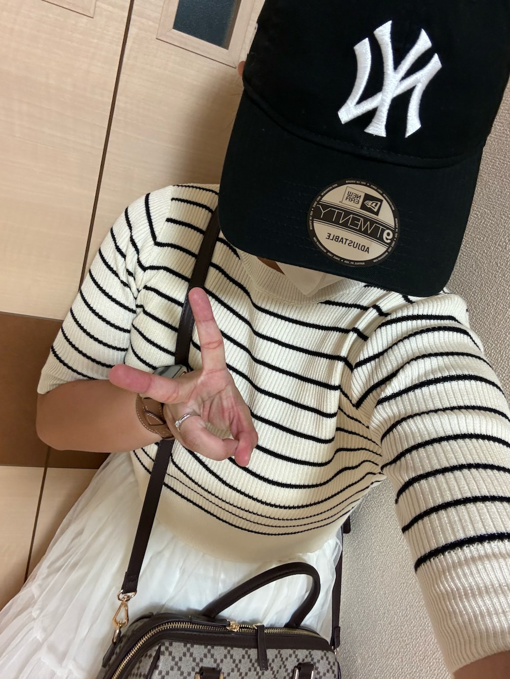 「Ada.のバックリボン ショート丈 ニット トップス　バレエコア（ニット/セーター、ホワイト系）」を使った、夏紀さん（レディース・158cm）の夏コーディネートの2枚目の写真