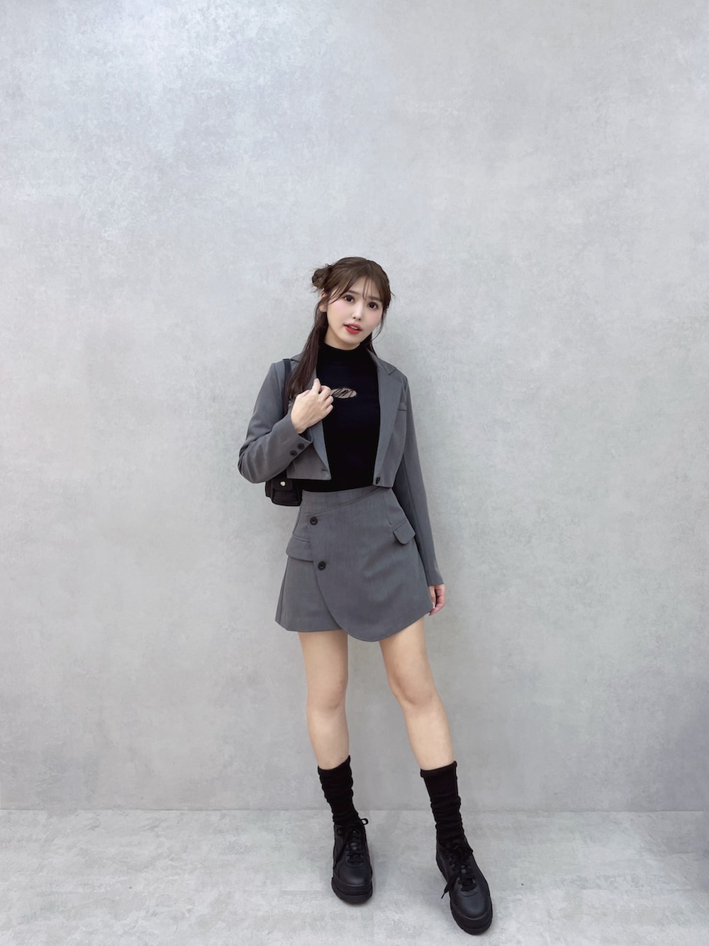 レディースの秋コーディネートの3枚目の写真