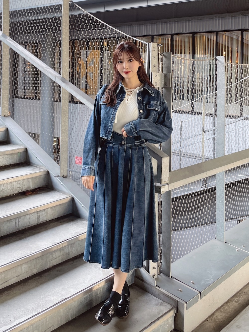 おしゃれデニムチューブトップスカート☆ワンショルダーで女子会コーデにぴったり 真里(EATME)｜EATMEのデニムスカートを使ったコーディネート - WEAR