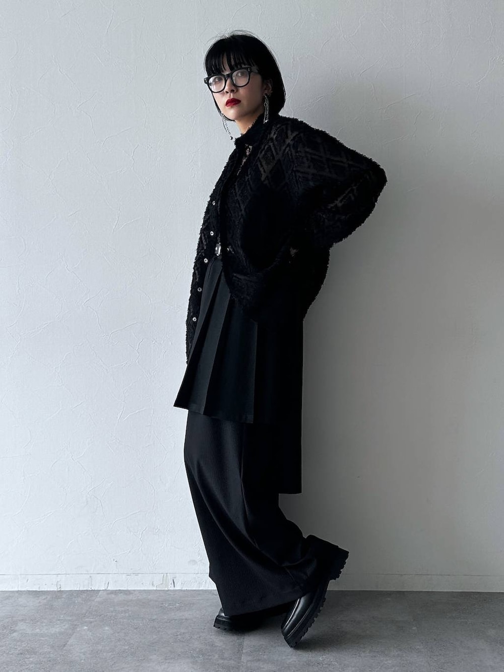 ノン(HARE)さんの「【SET UP対応】DABOルーズカットプリーツパンツ（HARE)（HARE）」を使ったコーディネートの4枚目の写真