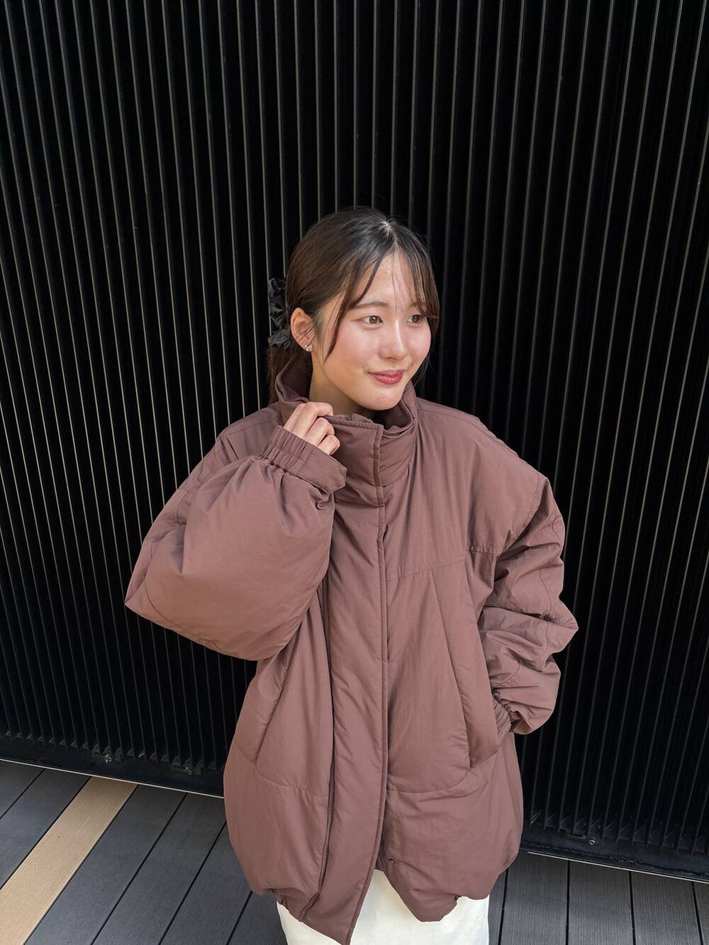 「きれいめ、高見え、カジュアル、ローリーズスタイル_LOWRYS FARM、大人女子カジュアル_LOWRYS FARM、モテ、大人カジュアル」｜「LOWRYS FARMのポインテッドミュール 287445（パンプス、ホワイト系）」を使った、futabaさん（レディース・160cm）の春コーディネートの4枚目の写真
