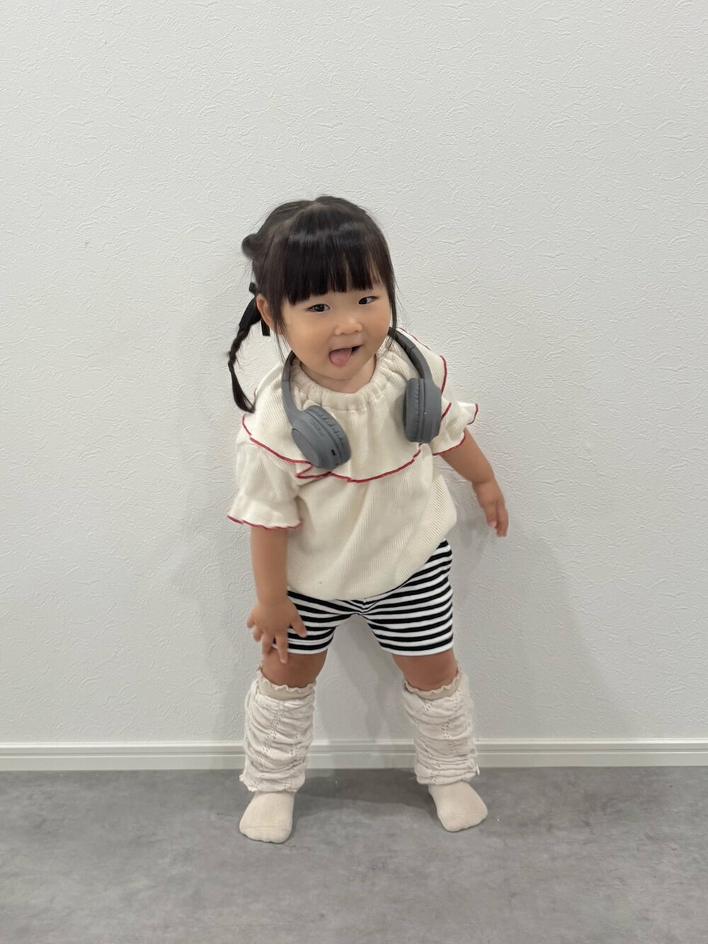 「お出かけコーデ、キッズファッション、キッズコーデ、ショートパンツ、ハーフパンツ、テーマパークコーデ」｜「Birthdayのアイテム（Tシャツ/カットソー、ホワイト系）」を使った、soy🍃さん（キッズ・80cm）の夏コーディネートの3枚目の写真