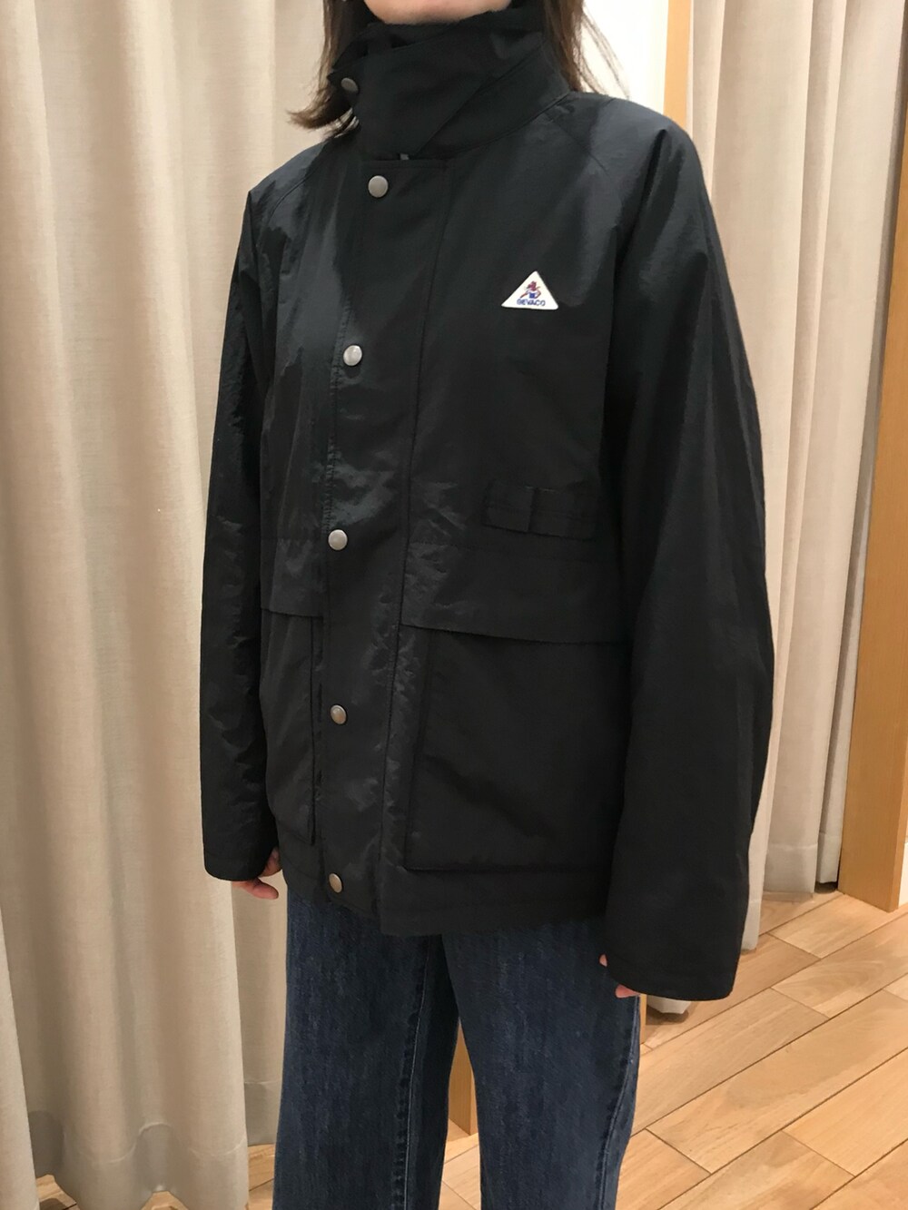 「冬コーデ、きれいめカジュアル、お出かけコーデ、冬アウター、デニム、秋服コーデ、大人かわいい、着回しコーデ、大人女子、秋服、ootd、リラックススタイル、オトナカワイイ、冬、今日のコーデ」｜「fredy emueのセミワイドデニムパンツ（デニムパンツ、ブルー系）」を使った、Wajikiさん（レディース・157cm）の秋コーディネートの6枚目の写真