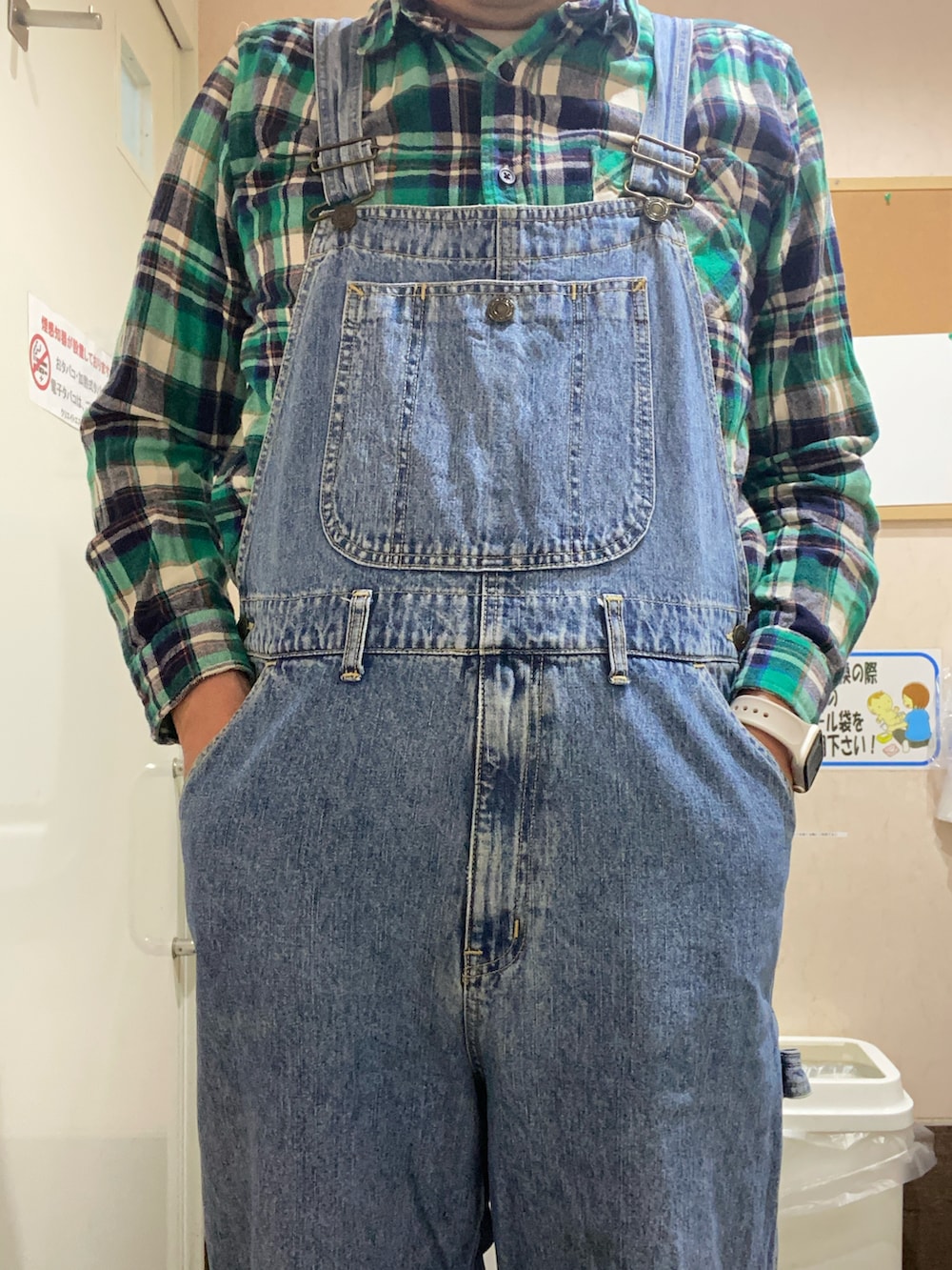 その他のサロペット/オーバーオールを着用したメンズの冬コーディネートの3枚目の写真