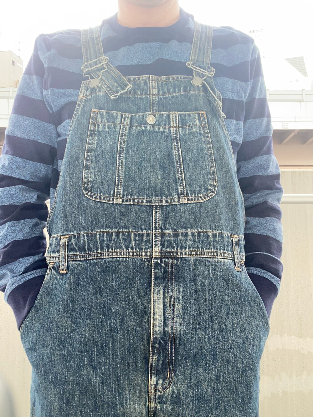 その他のサロペット/オーバーオールを着用したメンズの冬コーディネートの2枚目の写真