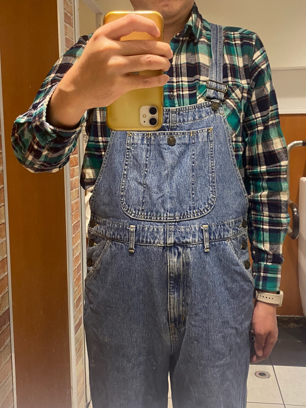 その他のサロペット/オーバーオールを着用したメンズの冬コーディネートの2枚目の写真