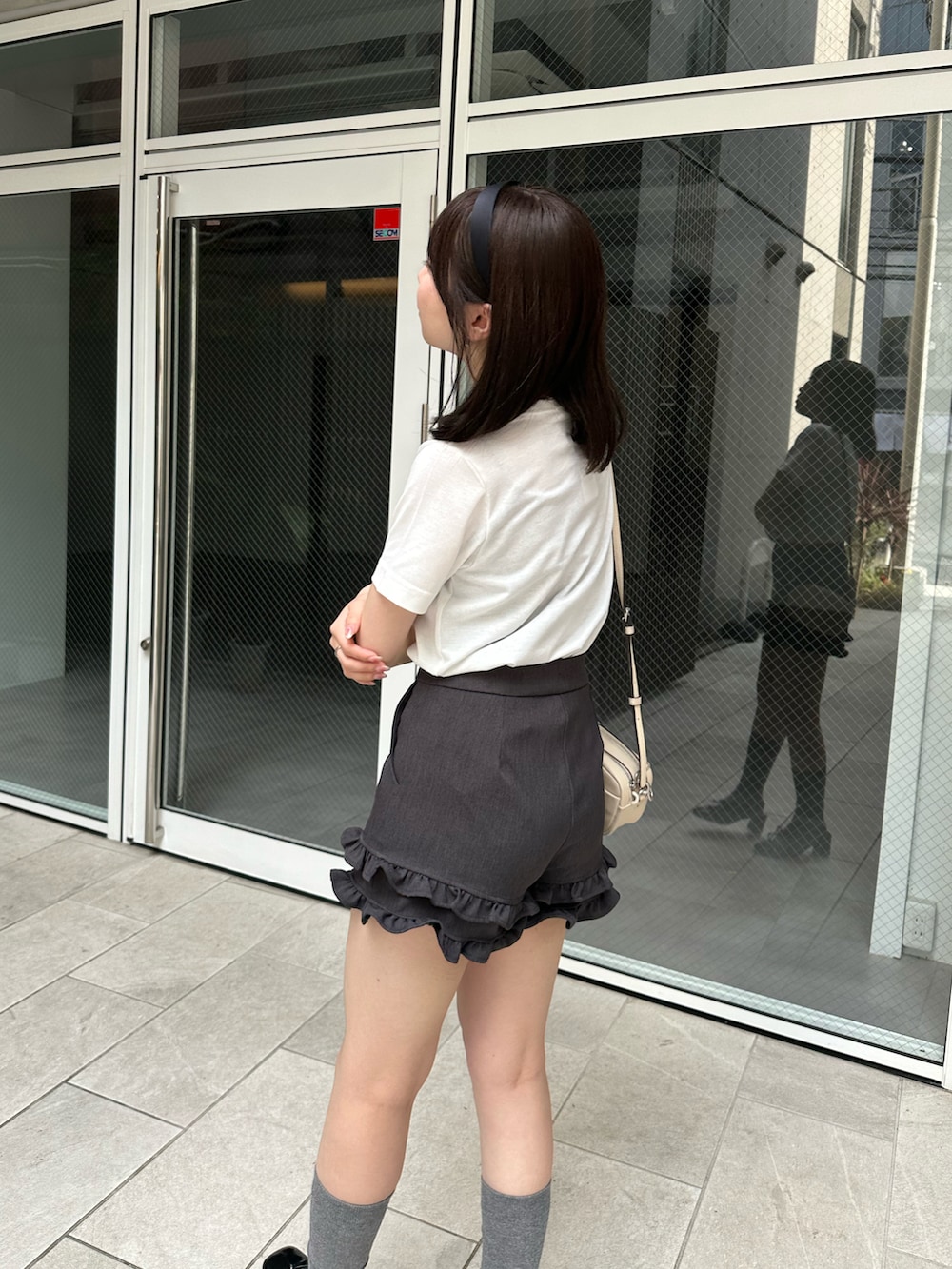 「リボン、春服コーデ、春カラー、フレガリ、フレンチガーリー、猫T、ミニ丈、フリルパンツ」｜「Another Branch olive des oliveの便利なプチプラアソートT（Tシャツ/カットソー、その他）」を使った、ayucham06さん（骨格ウェーブ・レディース・158cm）の春コーディネートの4枚目の写真