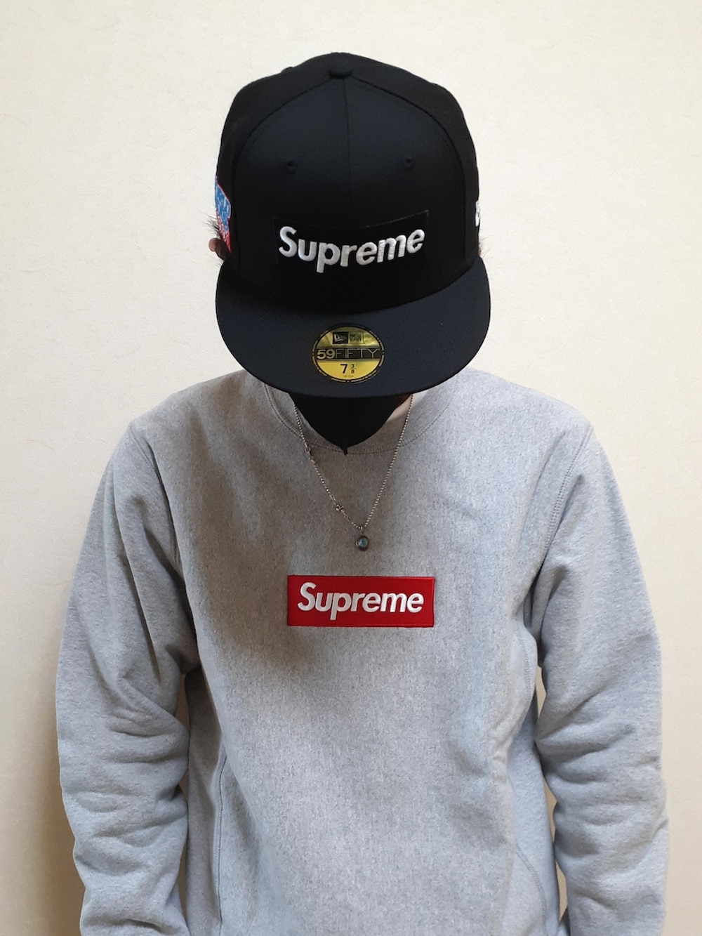 「Supreme、BOXLOGO」｜「Supreme のアイテム（キャップ、ブラック系）」を使った、Ta-ka-777さん（メンズ・173cm）の春コーディネートの2枚目の写真