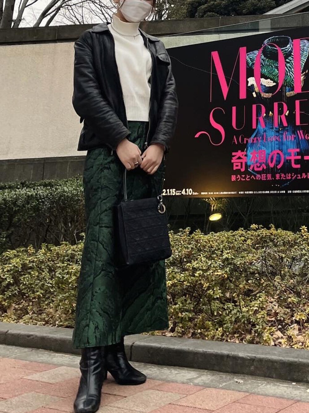 「モード、マーメイドスカート、ニット、パイソン柄、christian dior、JEANASiS、BEAMS、東京都庭園美術館」|「JEANASISのアイテム(ニット/セーター、ホワイト系)」を使った、RURIさん(レディース・160cm)の冬コーディネートの2枚目の写真
