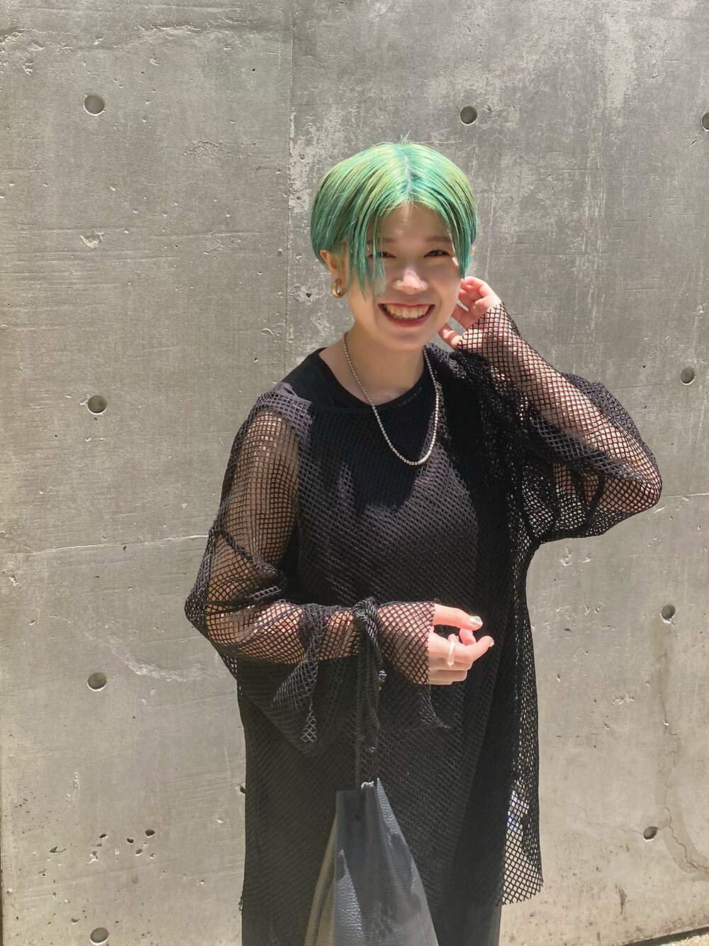 「夏コーデ、シンプルコーデ、大人カジュアル、ラクチンコーデ、オールブラック、レイヤードスタイル、モノトーン、モノトーンコーデ、黒、ワントーンコーデ、メッシュ、グルカサンダル、サンダル、いいね、save、フォローお願いします🤑、Ray Cassin」｜「RAY CASSINのフラットグルカサンダル（サンダル、ブラック系）」を使った、nimoさん（レディース・155cm）の夏コーディネートの3枚目の写真