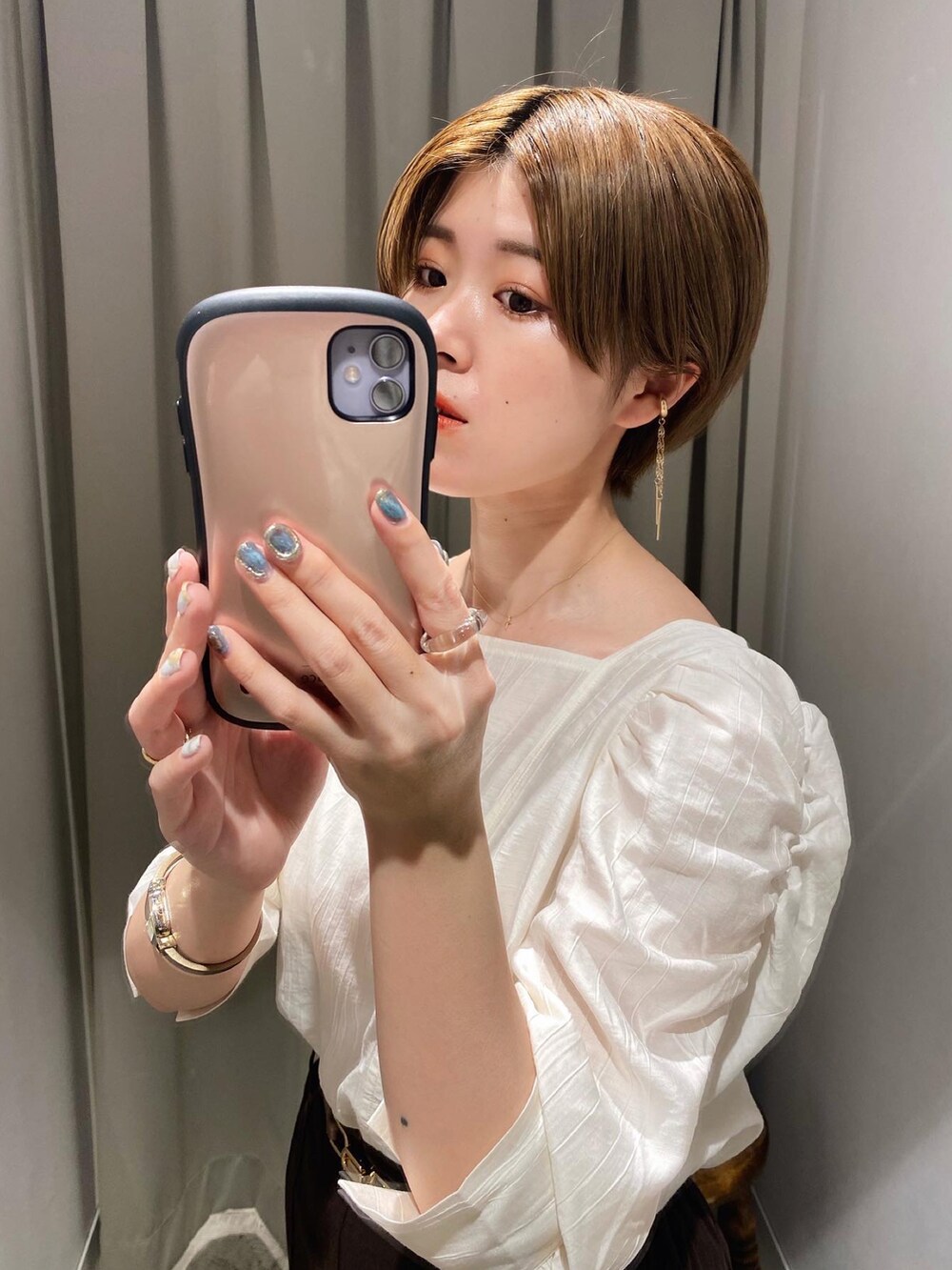 「オトナカジュアル、パンツコーデ、ootd、春服みてみて、オトナ女子、夏コーデ、春、いいね、save、フォローお願いします🤑、白ブラウス、パワショル、ブラウス、パンツスタイル、初夏コーデ、Ray Cassin、大人ガーリー」｜「RAY CASSINのスクエアネックパワショルブラウス（シャツ/ブラウス、ホワイト系）」を使った、nimoさん（レディース・155cm）の春コーディネートの2枚目の写真