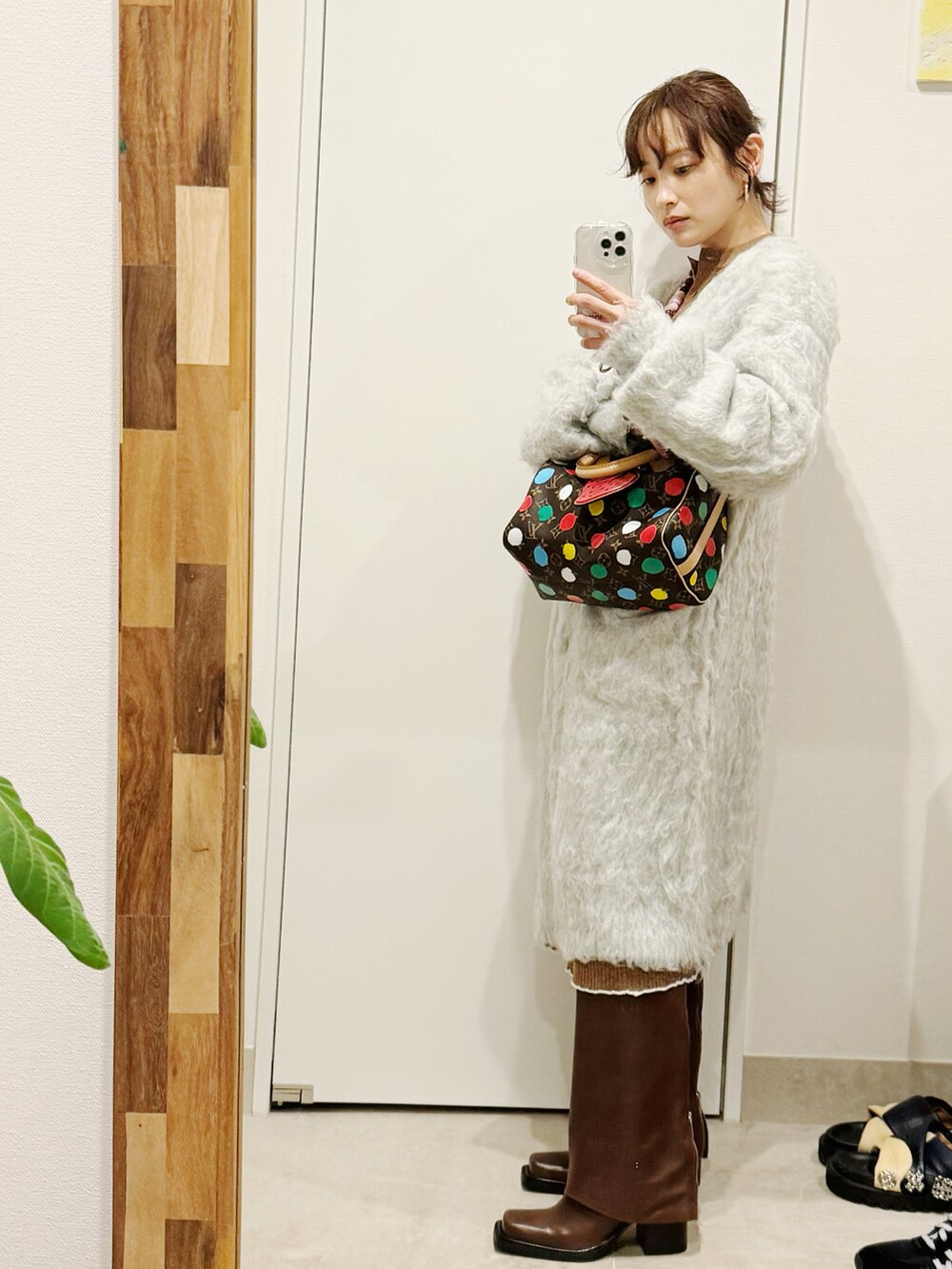 「ファッションを楽しもう、deicy、デイシー、高橋愛、154cm、ザラ、ZARA、ブーツ」｜「DEICYのアイテム（カーディガン/ボレロ、グレー系）」を使った、高橋愛さん（レディース・154cm）の秋コーディネートの2枚目の写真