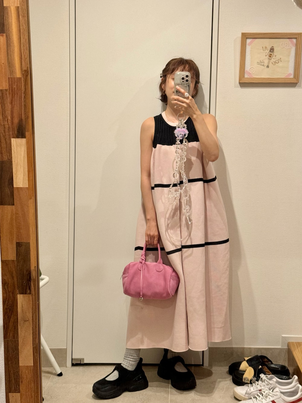 「CFCL、ピンクBBA、高橋愛、きれいめカジュアル、ZARA、グレー、ノースリーブ」｜「CFCLのアイテム（ワンピース/ドレス、ピンク系）」を使った、高橋愛さん（レディース・154cm）の夏コーディネートの2枚目の写真