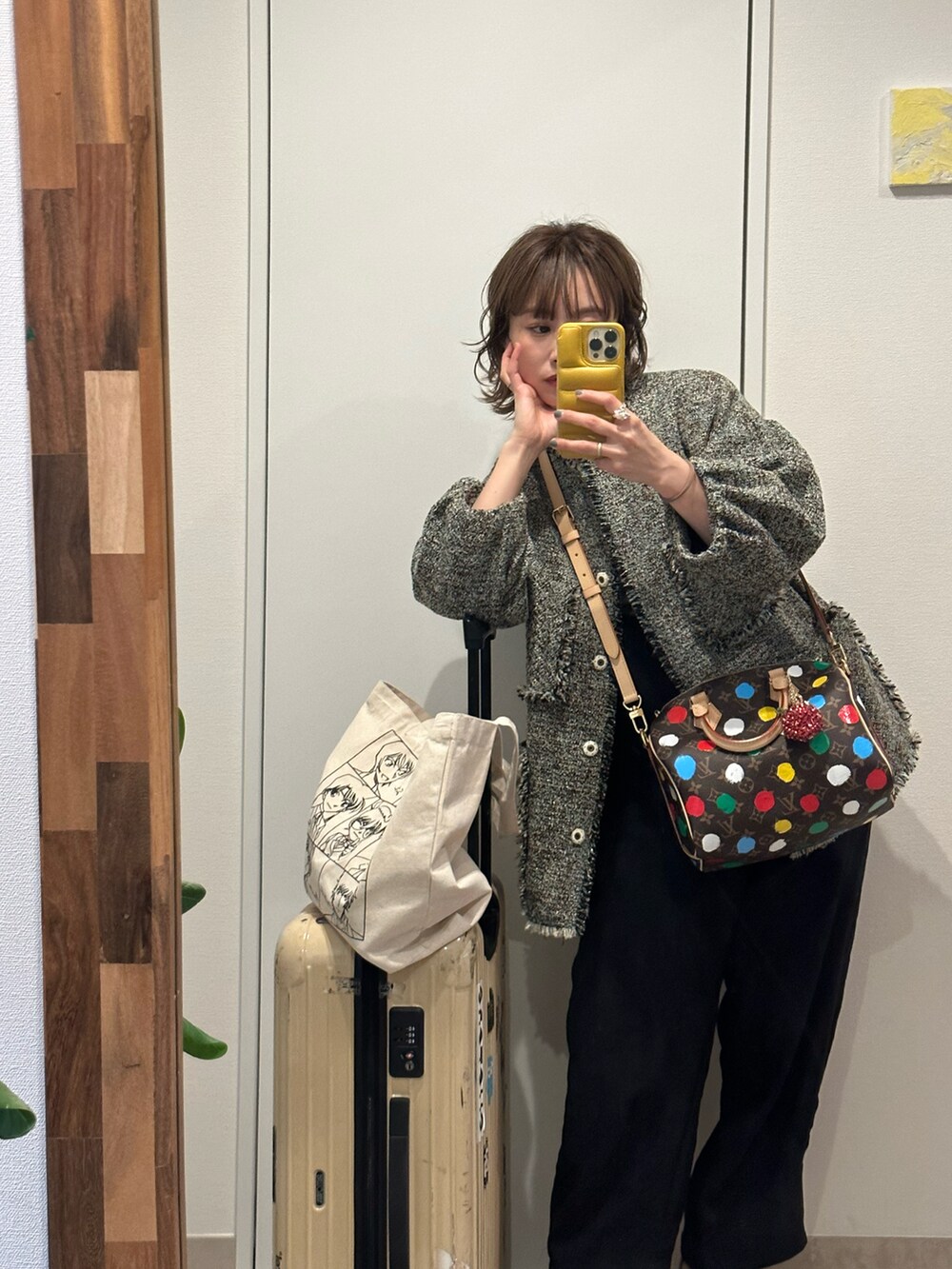 「いまどきジャケット写真、ツイードジャケット、高橋愛、GREED International(GREED International)、154cm、anteprima、いちごといえばわたし、春夏コーデ、春、オールインワン、styling、スタイリング」｜「styling/のアイテム（オールインワン・サロペット、ブラック系）」を使った、高橋愛さん（レディース・154cm）の春コーディネートの2枚目の写真