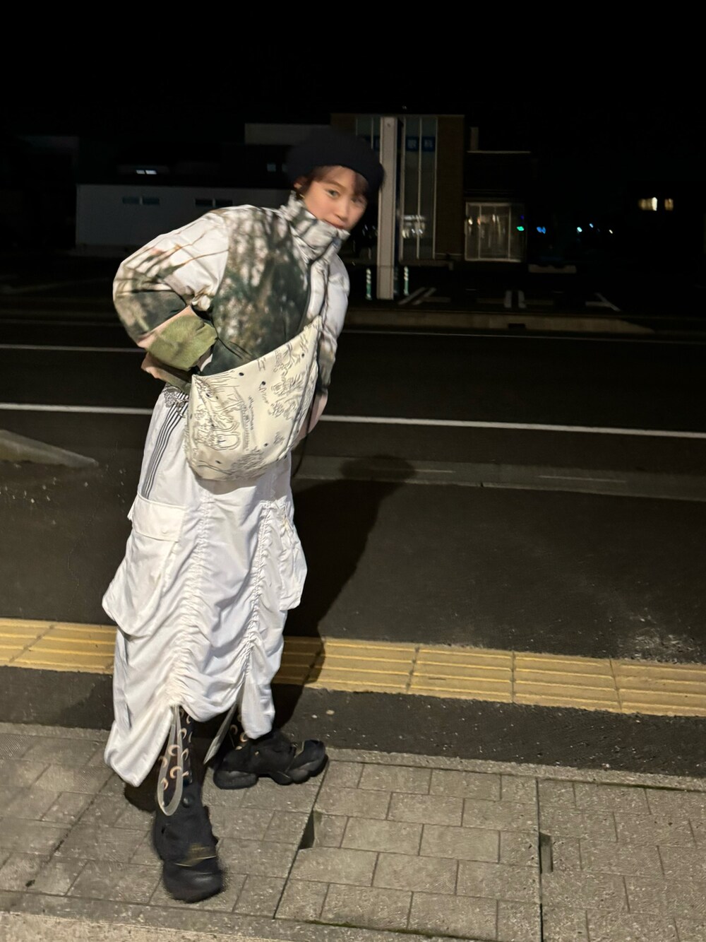 「しまむら、極暖タイツ、2枚履き、marine serre、韓国ファッション、ショート丈、Candy Stripper、キャンスパ、高橋愛、154cm」｜「韓国のアイテム（ジャケット/アウター、グリーン系）」を使った、高橋愛さん（レディース・154cm）の冬コーディネートの2枚目の写真
