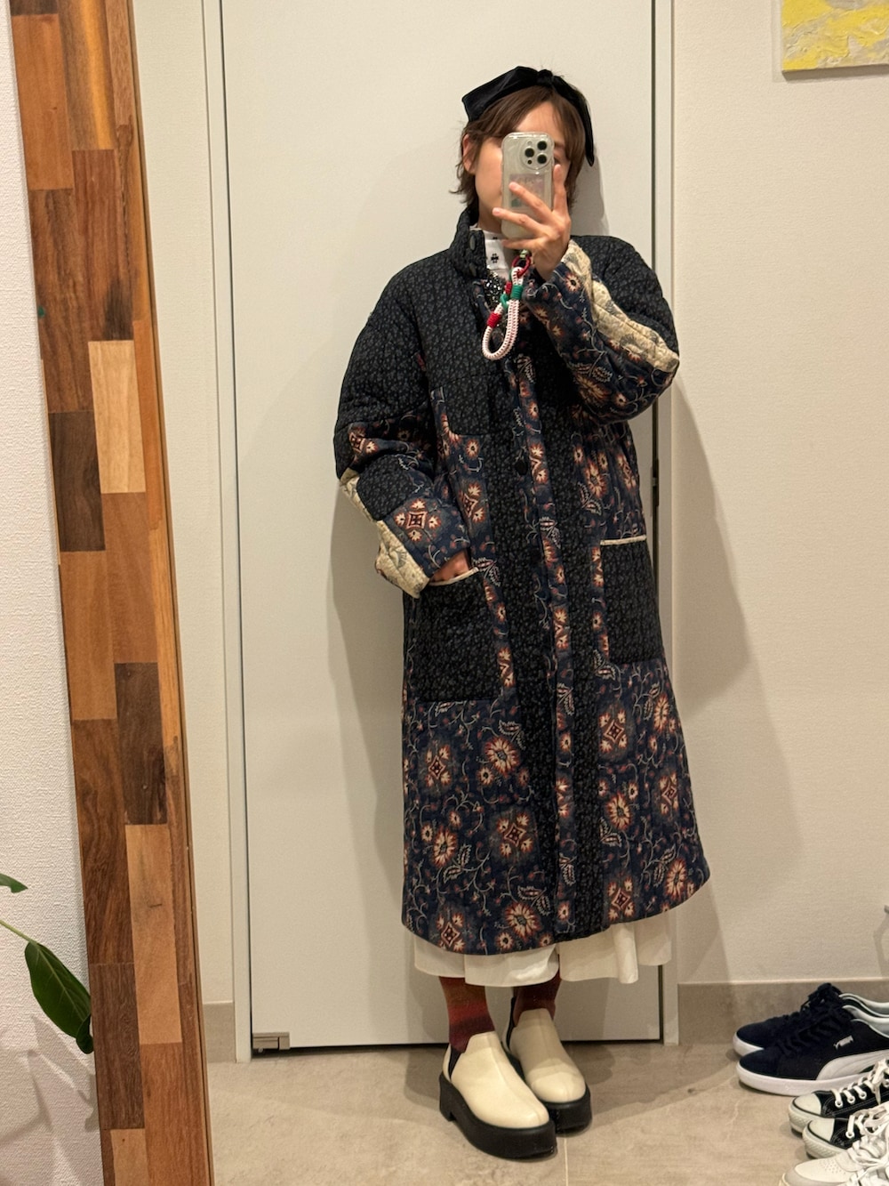 「リボンカチューシャ、カチューシャ、リボン、COUDRE、高橋愛、パッチワーク、SEA NEWYORK、sea、The Row、ザロー、エレンディーク、ELENDEEK」｜「sea new yorkのアイテム（ジャケット/アウター、その他）」を使った、高橋愛さん（レディース・154cm）の冬コーディネートの2枚目の写真