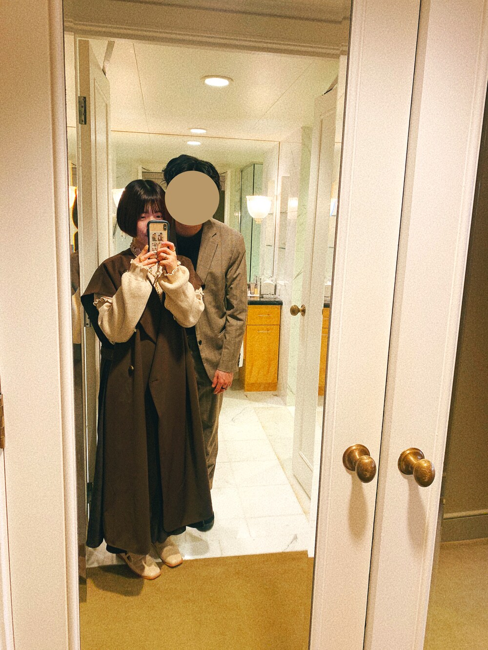 「moitytto、ボリュームスリーブ、メロウニット、ロングベスト、ジレ、淡色、バブーシュ、asknowasplus、ベルト付き、ボリュームスカート、ロングスカート、Goldy、ボールチェーン、ネックレス、セットアップ」｜「moi tyttoのボリュームスリーブメロウニット（ニット/セーター、ベージュ系）」を使った、もりあず。さん（レディース・158cm）の冬コーディネートの3枚目の写真