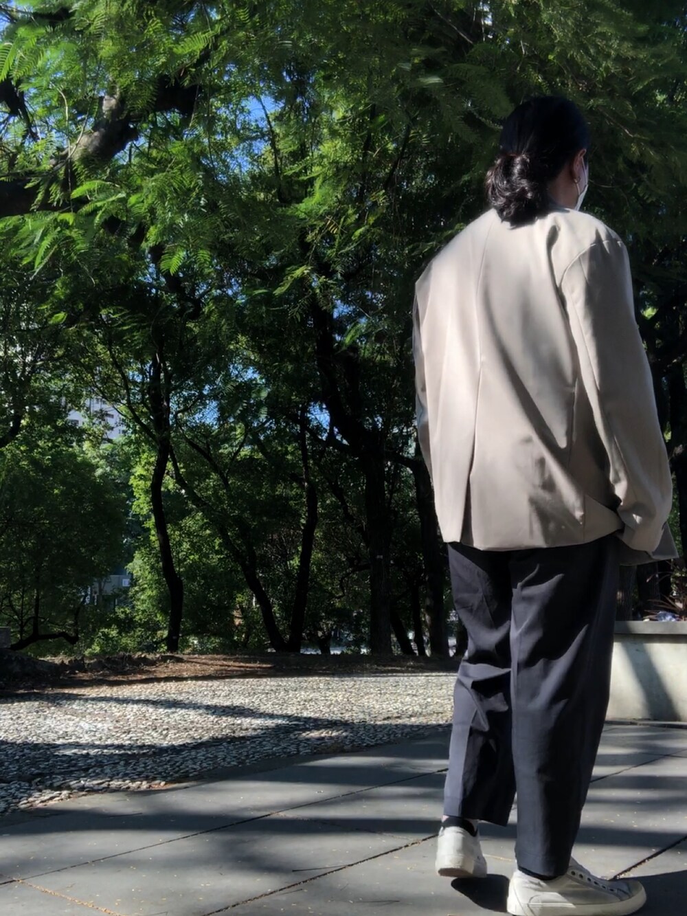 「賭俠、海珊、西裝外套」｜「Popureのアイテム（テーラードジャケット、ベージュ系）」を使った、徐納森．徐斯達 さん（メンズ・168cm）の秋コーディネートの2枚目の写真