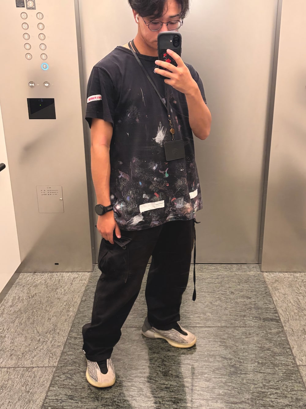 その他のTシャツ/カットソーを着用したメンズの夏コーディネートの2枚目の写真