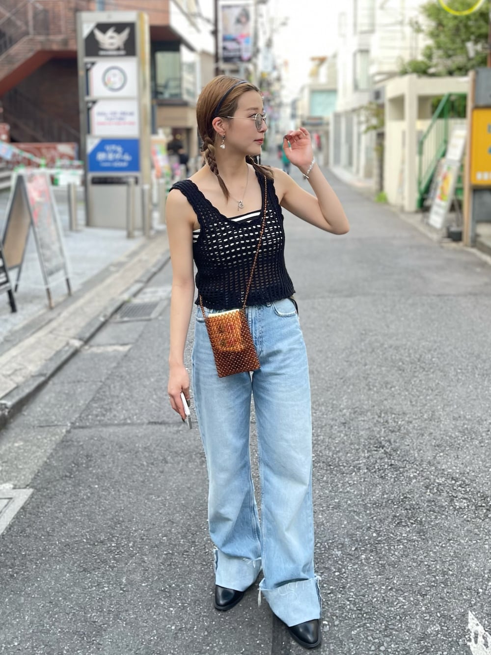 「夏、シンプルコーデ、夏服コーデ、オトナ女子、低身長コーデ、お洒落さんとつながりたい、ラクチンコーデ、裏原、表参道、渋谷、休日コーデ、アパレル店員、ボーダートップス、デニムパンツ」｜「ZARAのアイテム（パンツ、ブルー系）」を使った、enaさん（レディース・152cm）の夏コーディネートの3枚目の写真