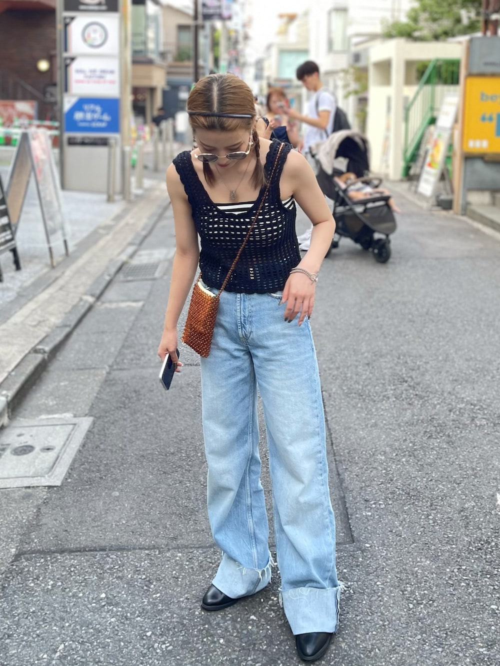 「夏、シンプルコーデ、夏服コーデ、オトナ女子、低身長コーデ、お洒落さんとつながりたい、ラクチンコーデ、裏原、表参道、渋谷、休日コーデ、アパレル店員、ボーダートップス、デニムパンツ」｜「ZARAのアイテム（パンツ、ブルー系）」を使った、enaさん（レディース・152cm）の夏コーディネートの2枚目の写真