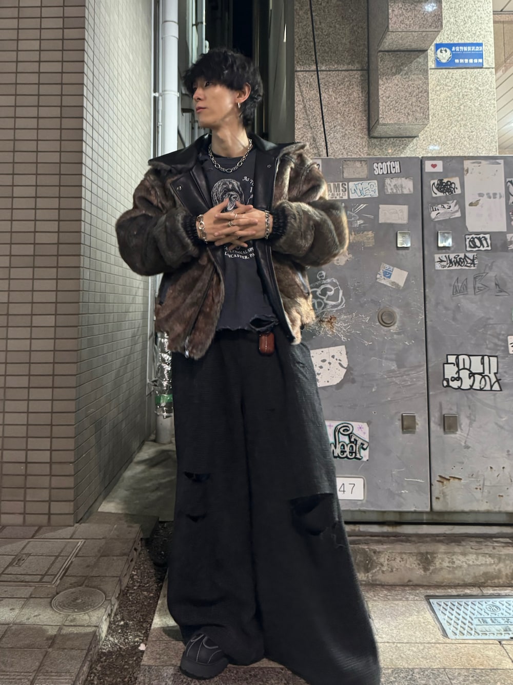 ともき / 畳屋さん｜Camphor woodのその他アウターを使った