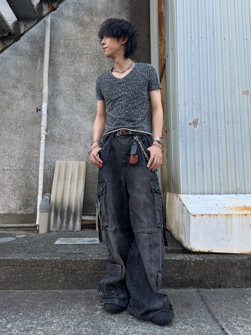 DIESEL 黒 カーゴパンツ ベルト　サイズ 31 1755698462.jpg