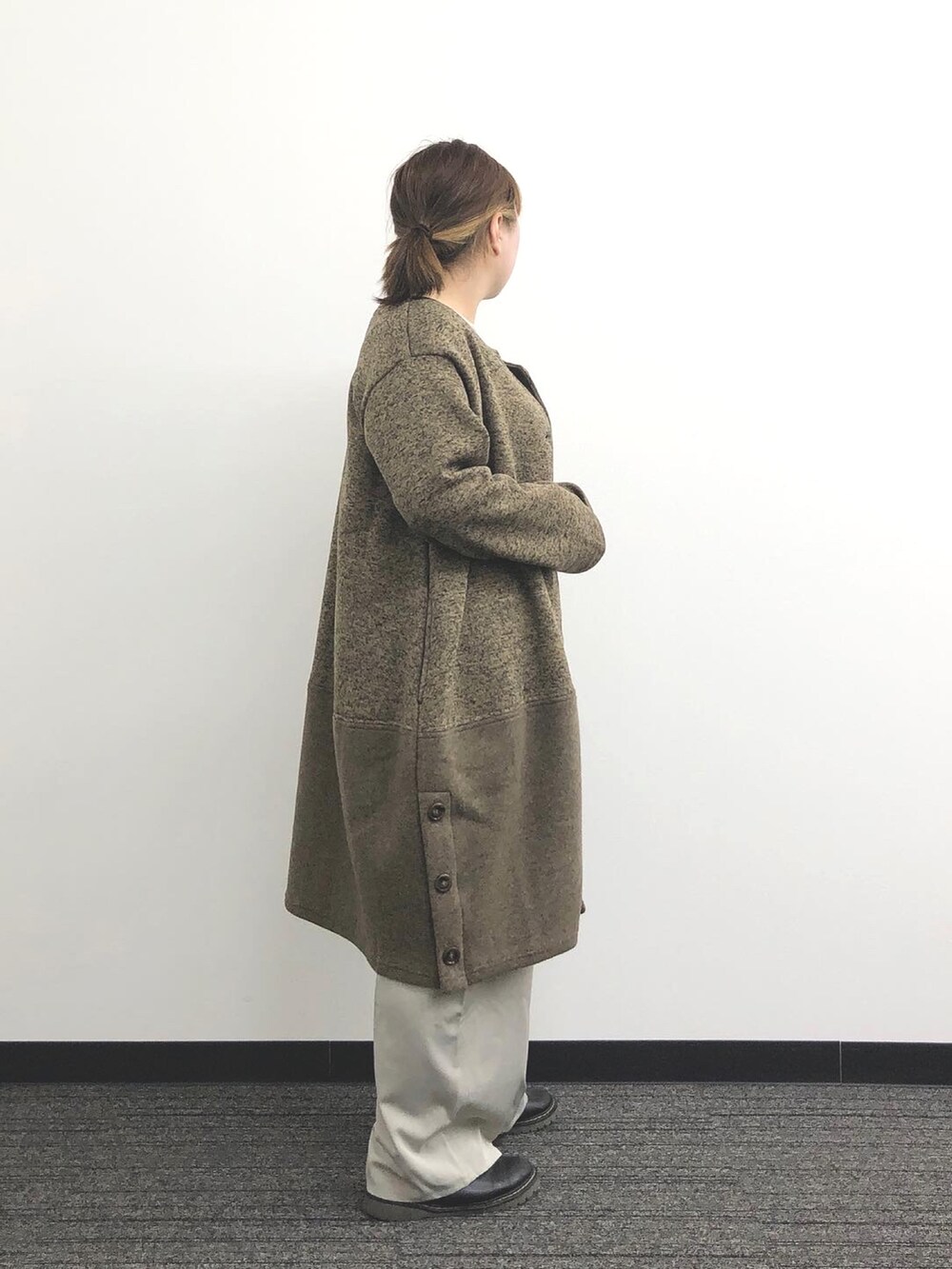 「大きいサイズ、ぽっちゃり、ぽっちゃりコーデ、プラスサイズ、plussize、plussizefashion、３Ｌ、4L、ゴールドジャパン、ハッピーマリリン、アベイル、Avail、白パンツ、ごきげんウィーク、韓国ファッション」｜「ゴールドジャパンのアイテム（ジャケット/アウター、ベージュ系）」を使った、ちか／プラスサイズモデルぽっちゃりコーデさん（レディース・157cm）の春コーディネートの4枚目の写真