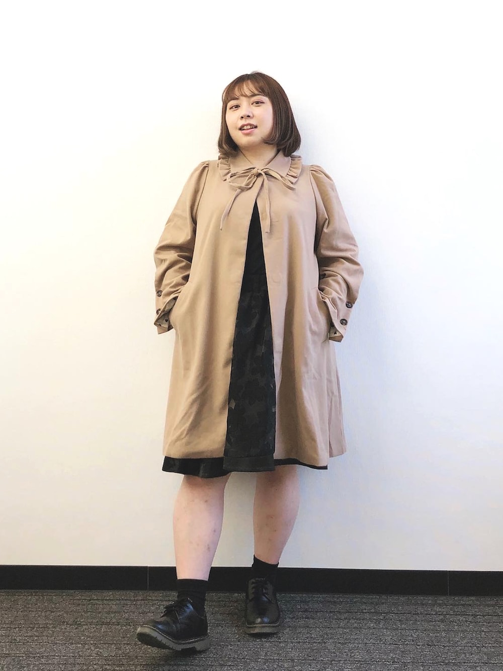 「プラスサイズ、plussize、plussizefashion、ぽっちゃり、ぽっちゃりコーデ、大きいサイズ、３Ｌ、4L、ゴールドジャパン、goldjapan、アベイル、Avail、ガーリーコーデ、オトナガーリー、オトナカワイイ」｜「ゴールドジャパンのアイテム（ジャケット/アウター、ベージュ系）」を使った、ちか／プラスサイズモデルぽっちゃりコーデさん（レディース・157cm）の春コーディネートの4枚目の写真