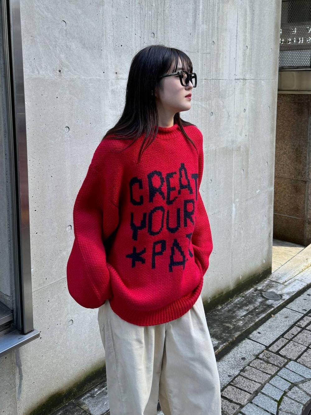 「ラフ、ストリート、カジュアル、個性派、韓国系、PAGEBOY、PBLIM、骨格ウェーブ_PAGEBOY、ブルベ夏_PAGEBOY、ソフトエレガント_PAGEBOY、ニット、秋コーデ、冬コーデ、クリスマス、メンズライク」｜「PBLIMのPBLIM/フェイクレザーブルゾン（ブルゾン、ブラック系）」を使った、サエさん（レディース・159cm）の秋コーディネートの4枚目の写真