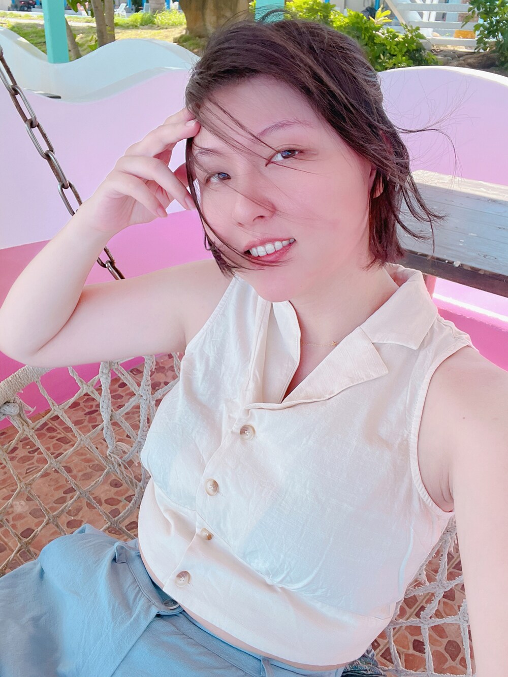 「高身長女子、麻料短褲、無袖襯衫」｜「niceioiのアイテム（シャツ/ブラウス、ベージュ系）」を使った、🧸175さん（レディース・175cm）の夏コーディネートの2枚目の写真
