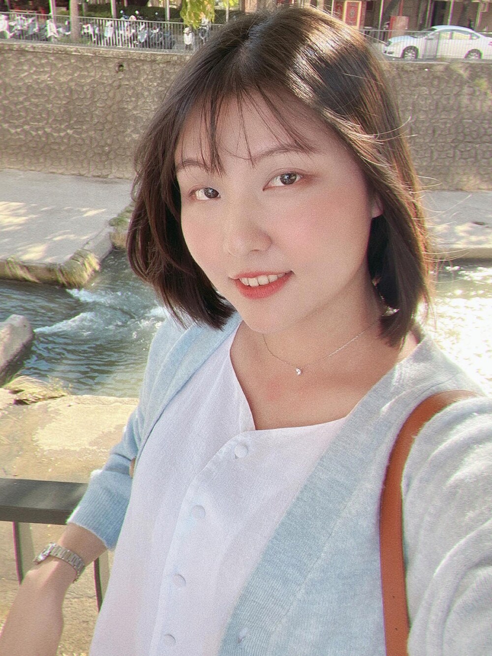 「高身長女子、寶寶藍、藍白、布鞋」｜「NEW BALANCEの997H（スニーカー、ベージュ系）」を使った、🧸175さん（レディース・175cm）の冬コーディネートの2枚目の写真