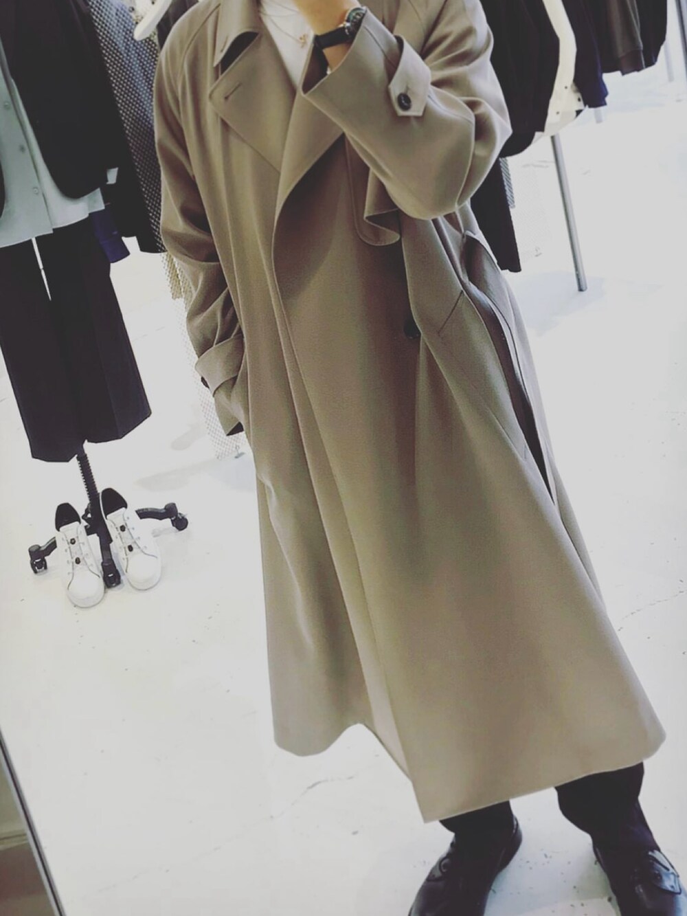 「THERERACS」｜「THE RERACSのアイテム（トレンチコート、その他）」を使った、ゅ ぅ  さん（メンズ・180cm）の冬コーディネートの2枚目の写真