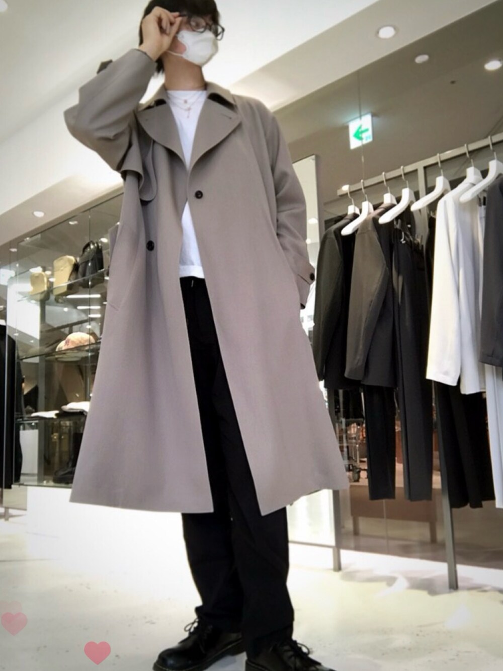 「大人カジュアル、Swarovski、THE RERACS、トレンチコート」｜「THE RERACSのアイテム（トレンチコート、その他）」を使った、ゅ ぅ  さん（メンズ・180cm）の冬コーディネートの2枚目の写真