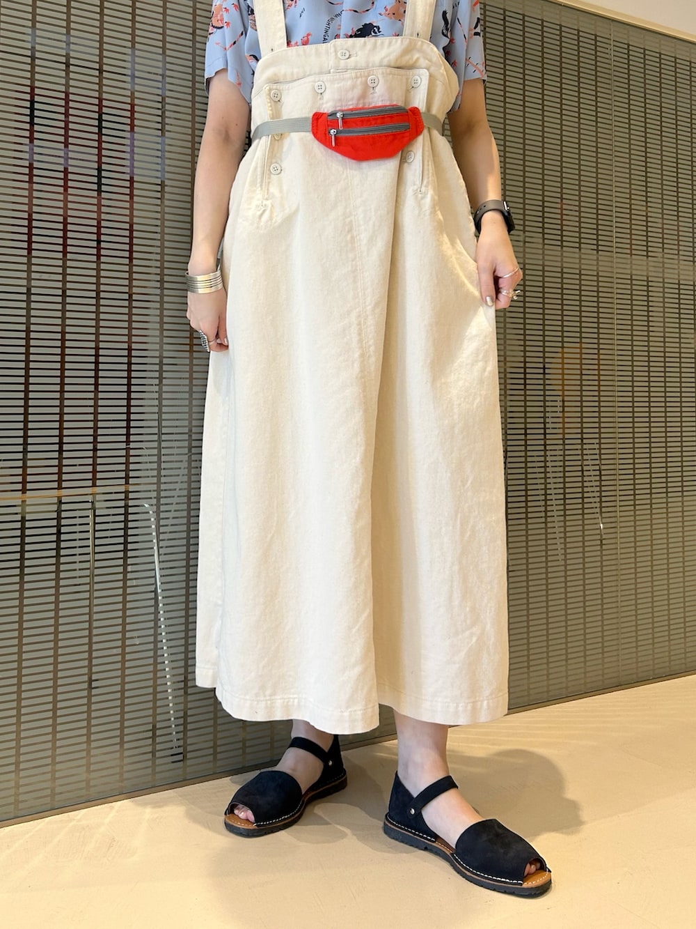 「春色、シャツスタイル、春服、いいね、save、フォローお願いします🤑、低身長、低身長コーデ、アロハシャツ、マリンコーデ」｜「BEAMS BOYのコットン ツイル マリン ワンピース（ワンピース、ベージュ系）」を使った、黒田 彩乃さん（骨格ストレート・レディース・153cm）の春コーディネートの6枚目の写真