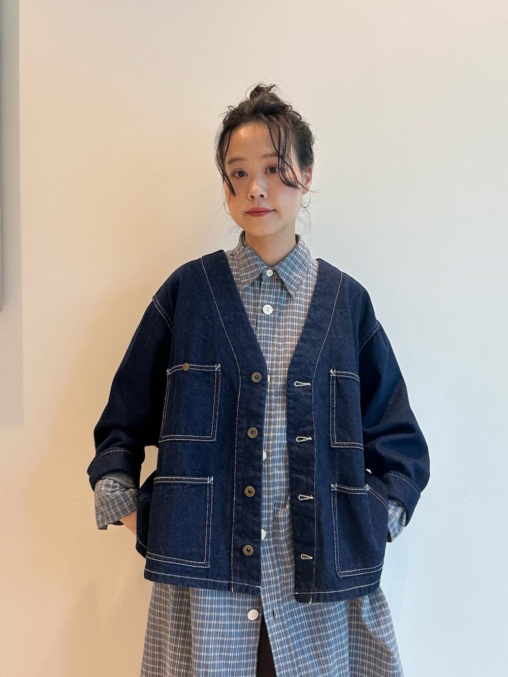 「GREGORY、Gregory、リュック、バックパック、ワンピース、デニムジャケット、チノパン、いいね、save、フォローお願いします🤑、低身長、低身長コーデ」｜「GREGORYの【別注】GREGORY / VINTAGE DAY AND A HALF（バックパック/リュック、グリーン系）」を使った、黒田 彩乃さん（骨格ストレート・レディース・153cm）の夏コーディネートの5枚目の写真
