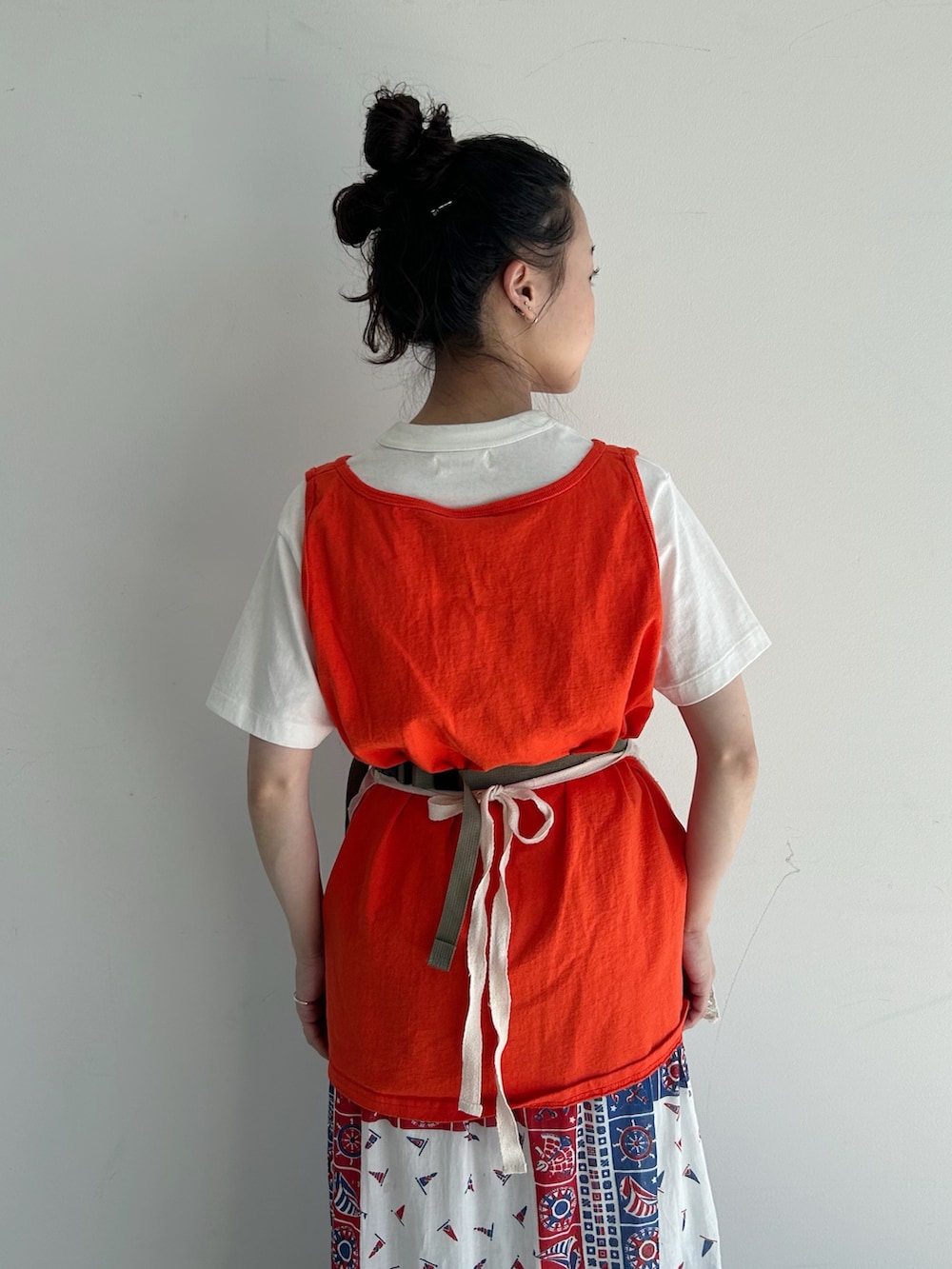 「ローファー、G.H.BASS、いいね、save、フォローお願いします🤑、低身長、低身長コーデ、Tシャツ、タンクトップ、ティアードスカート」｜「G.H.BASSの【別注】G.H.Bass / スエード ローファー（ローファー、ブルー系）」を使った、黒田 彩乃さん（レディース・153cm）の冬コーディネートの7枚目の写真